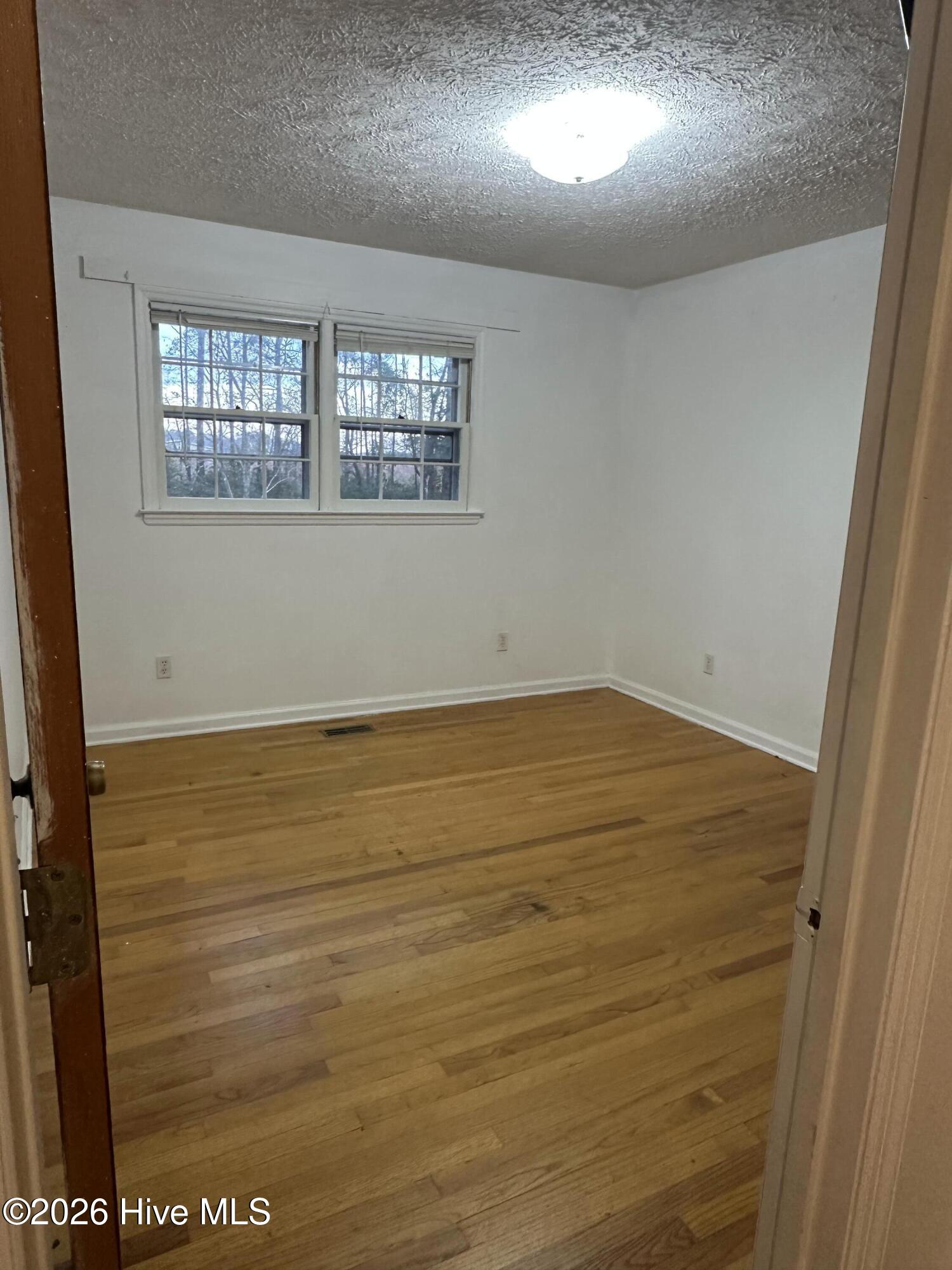 100551205 | Photo 10