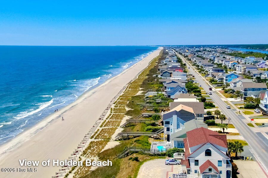 100570366 | Photo 13