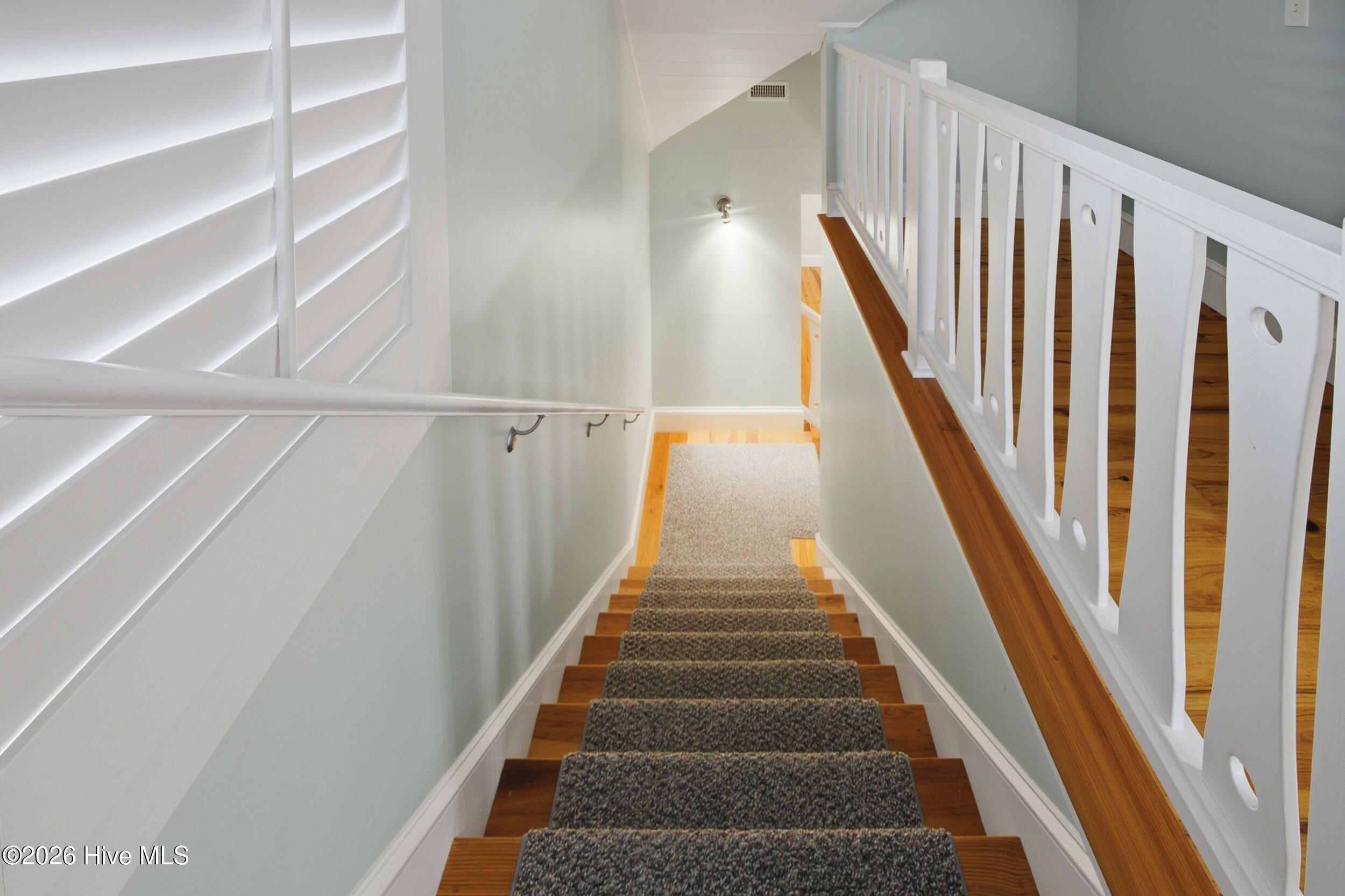 100566122 | Photo 44