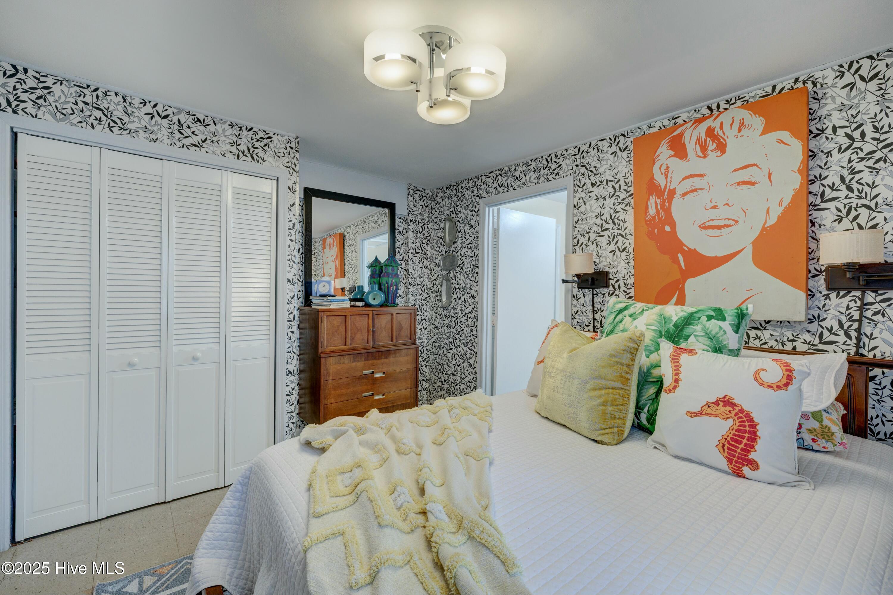 100501642 | Photo 55