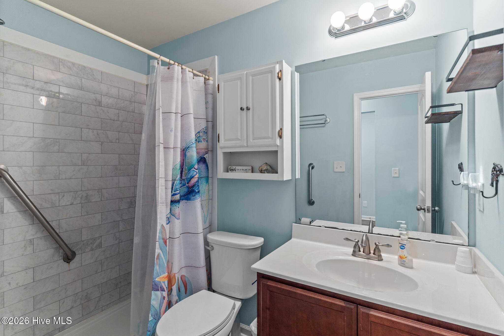 100564480 | Photo 36