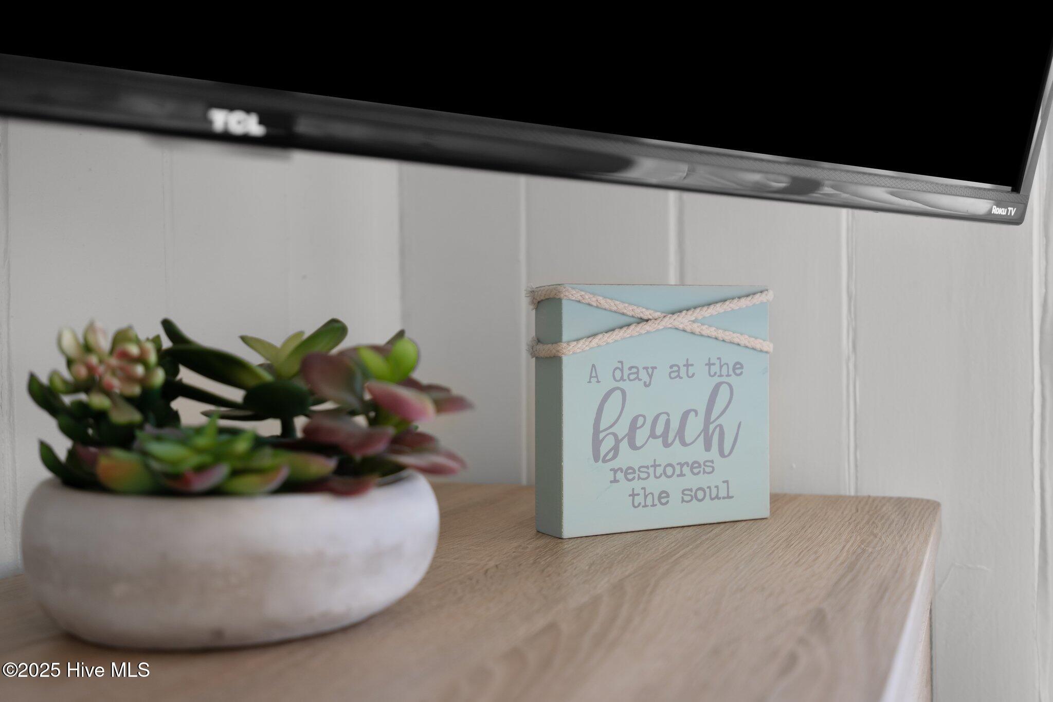 100537194 | Photo 125