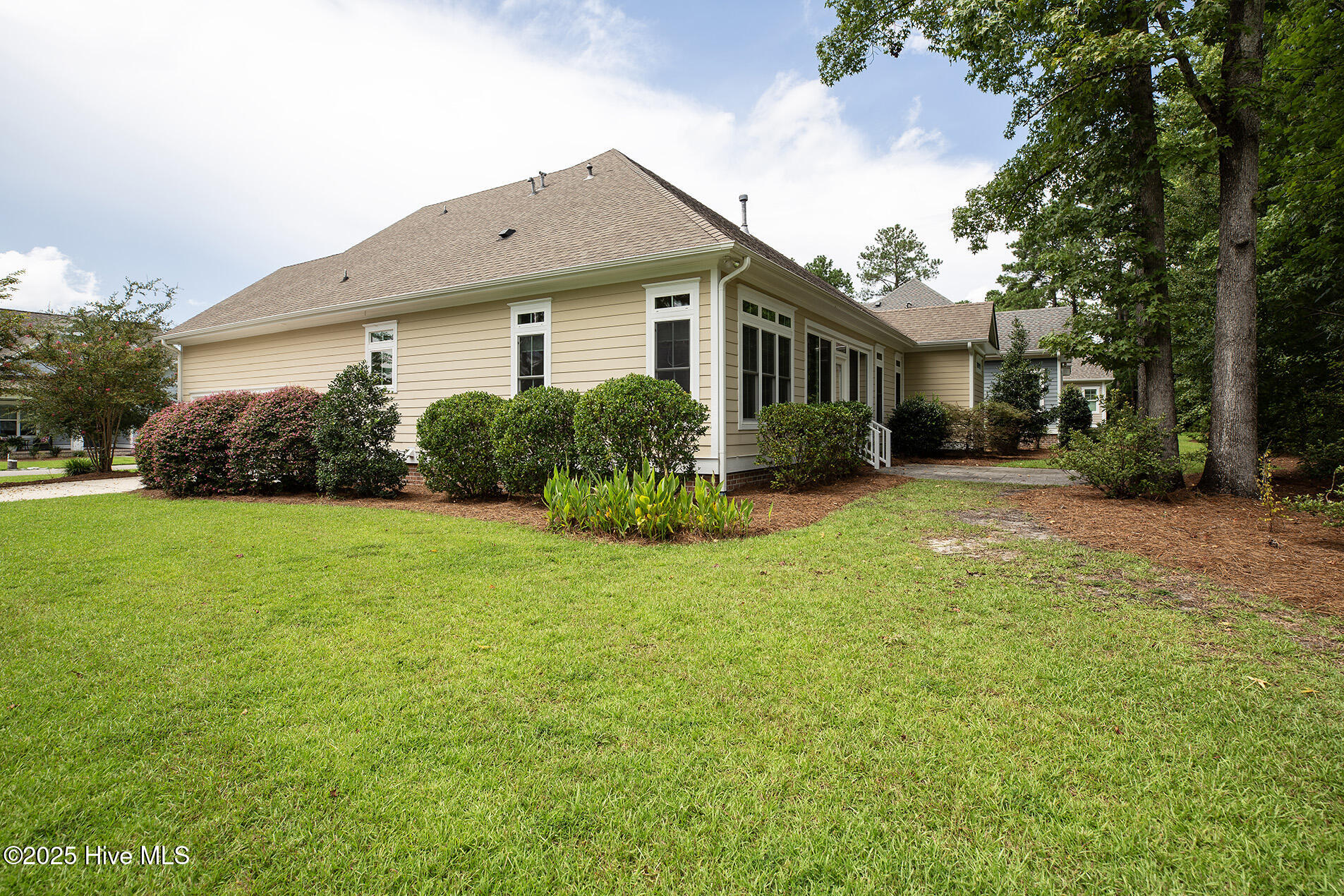 100556749 | Photo 56