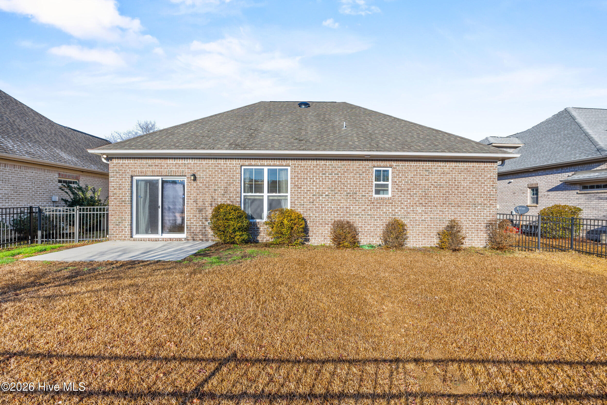 100550084 | Photo 32