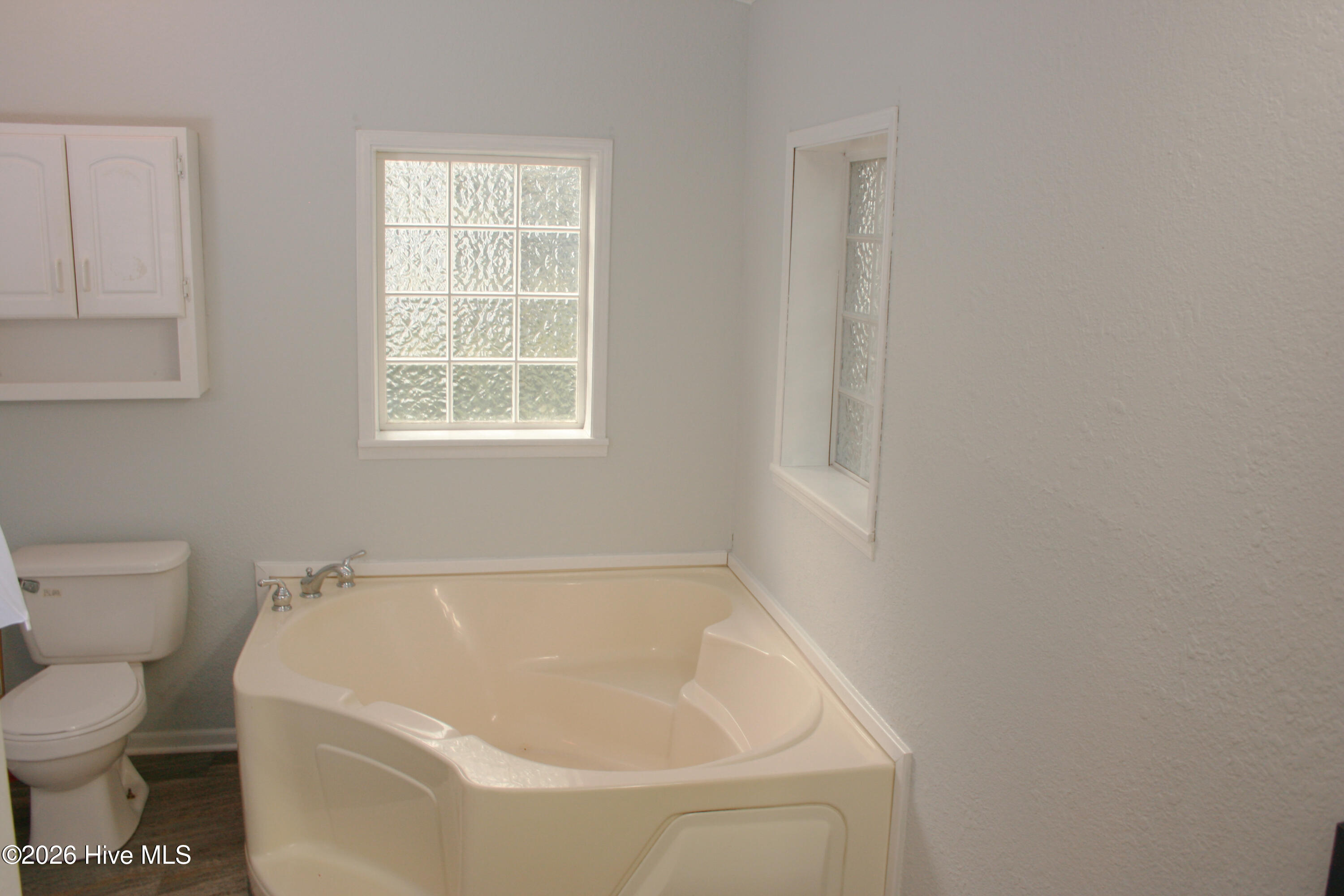 100560044 | Photo 13