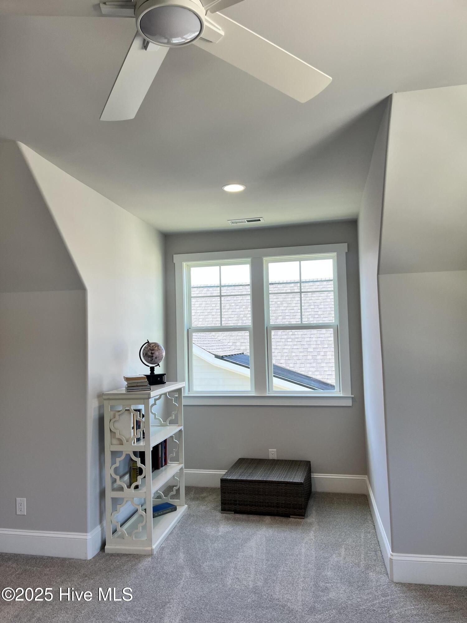 100478560 | Photo 42