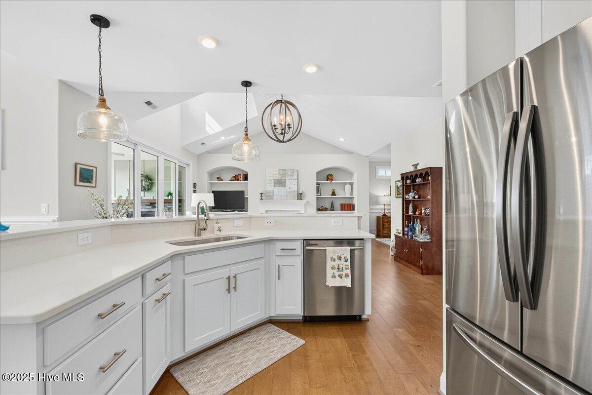 100537556 | Photo 11