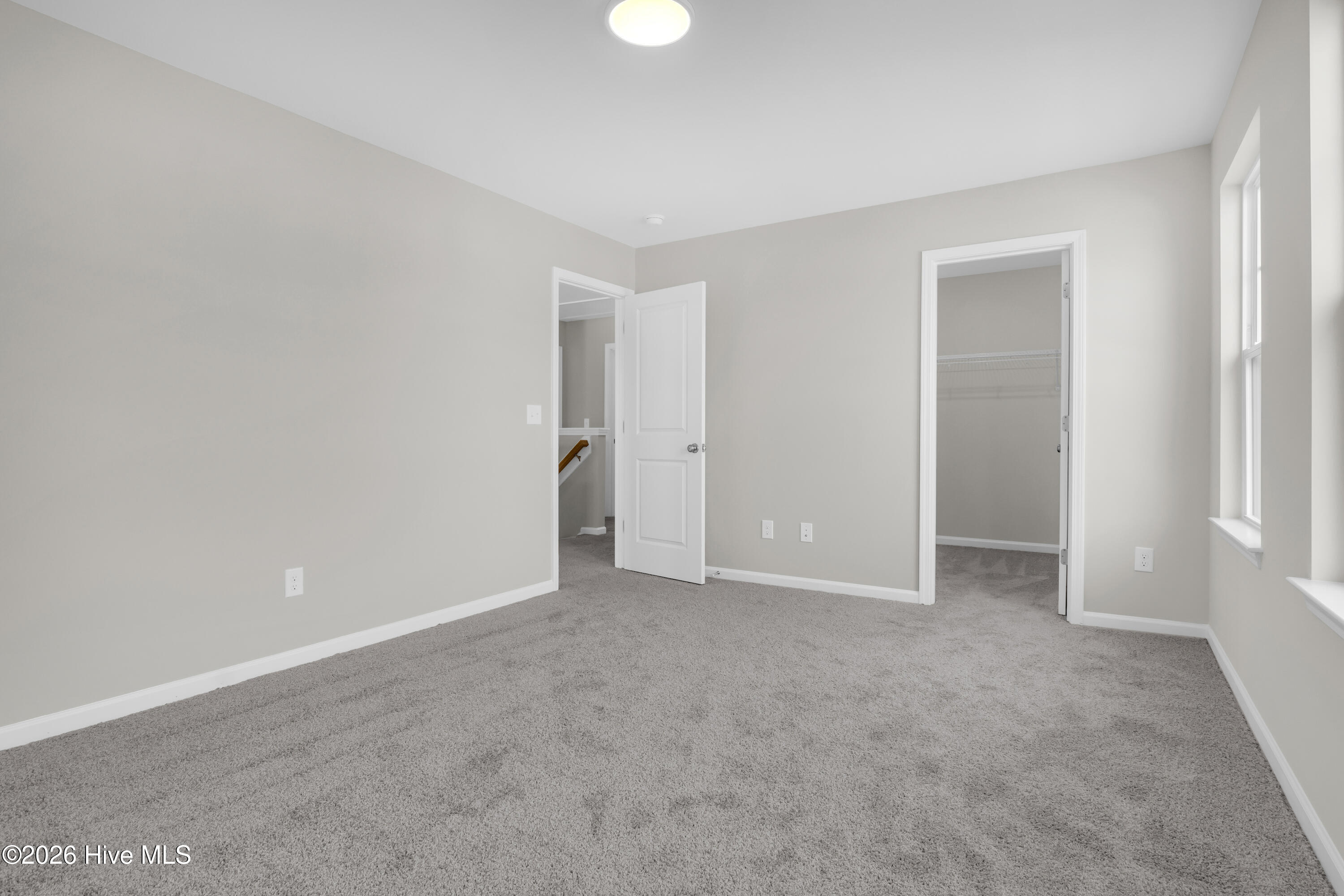 100552791 | Photo 47