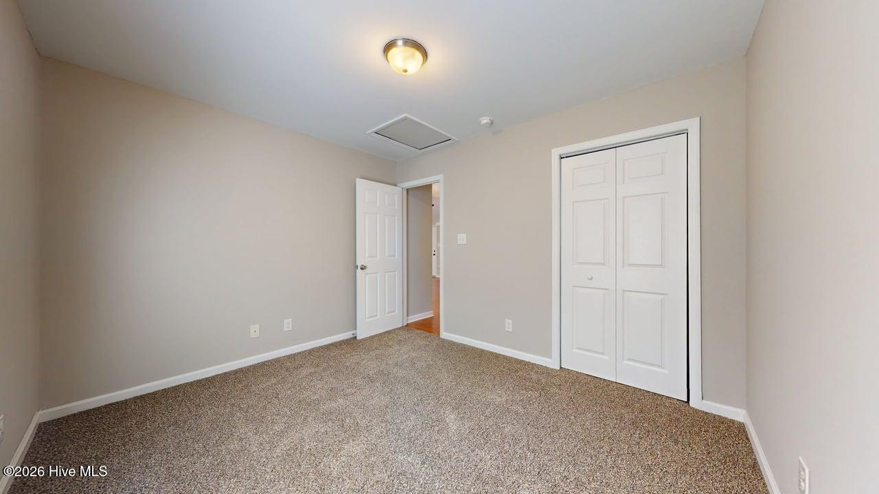 100552831 | Photo 18