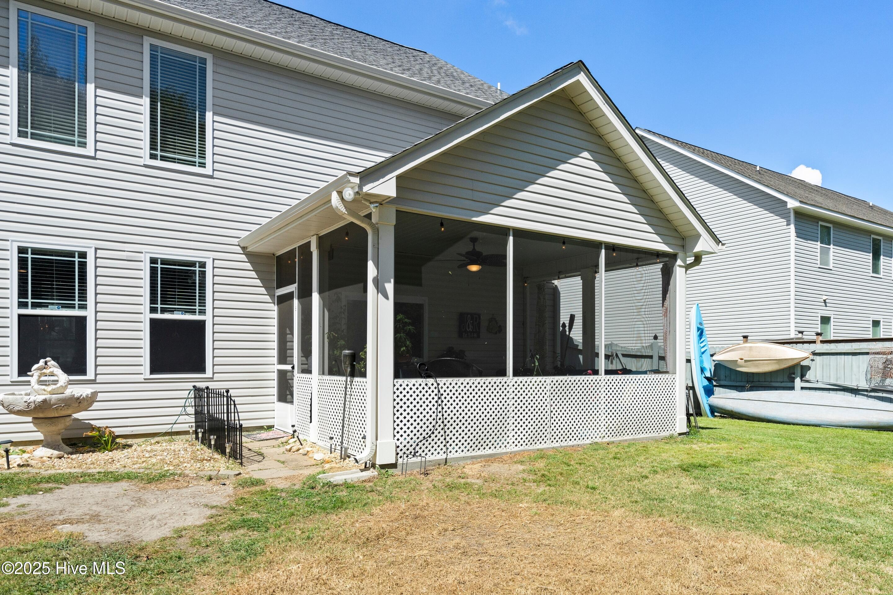 100532495 | Photo 69