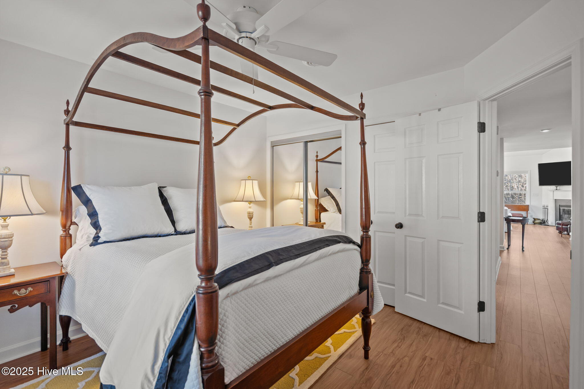 100546040 | Photo 16