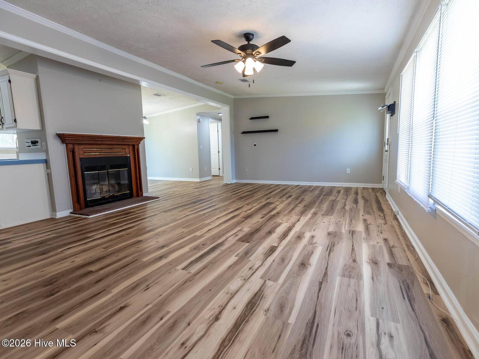 299 Riggs Road,Hubert