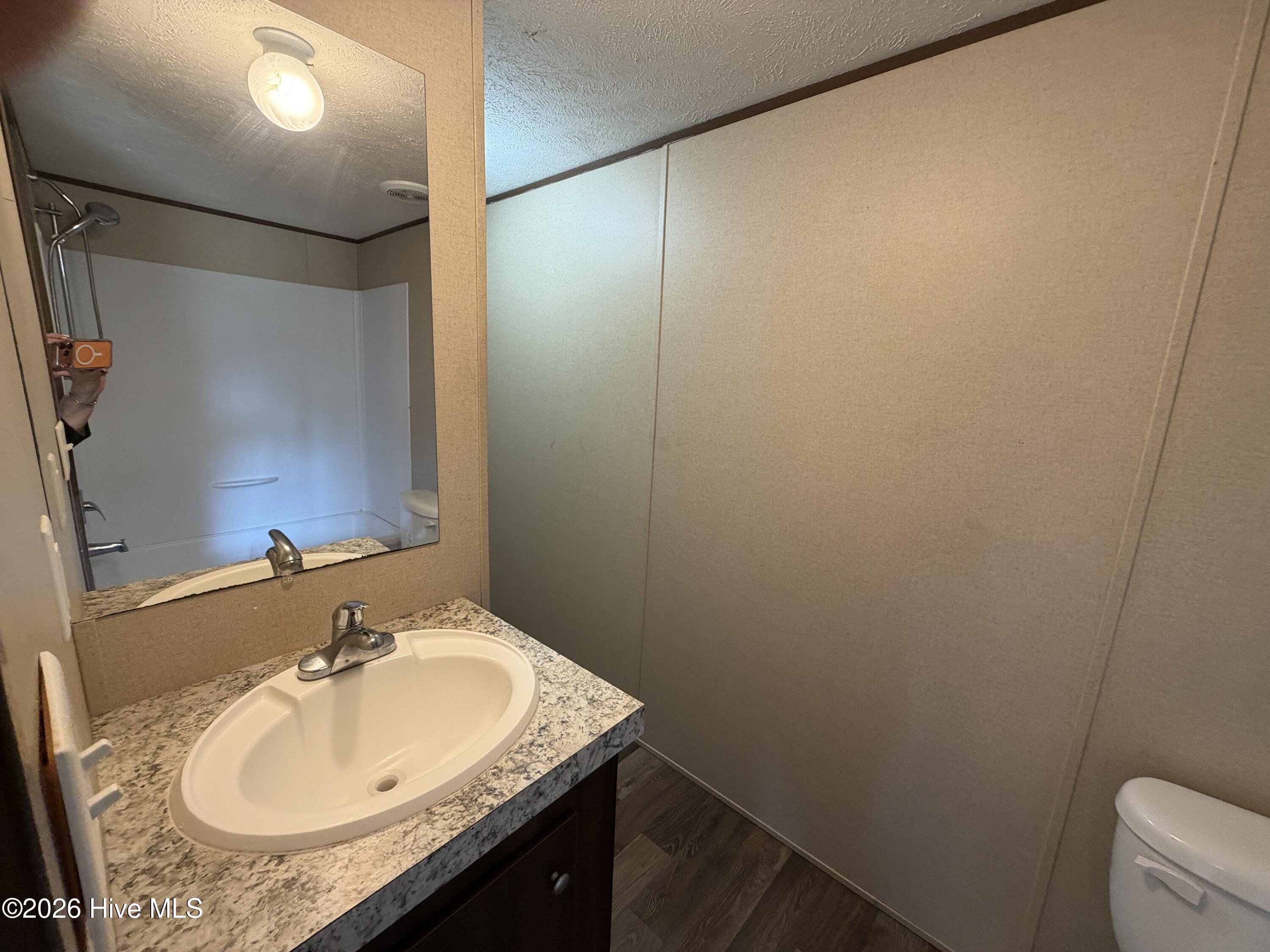 100558573 | Photo 13