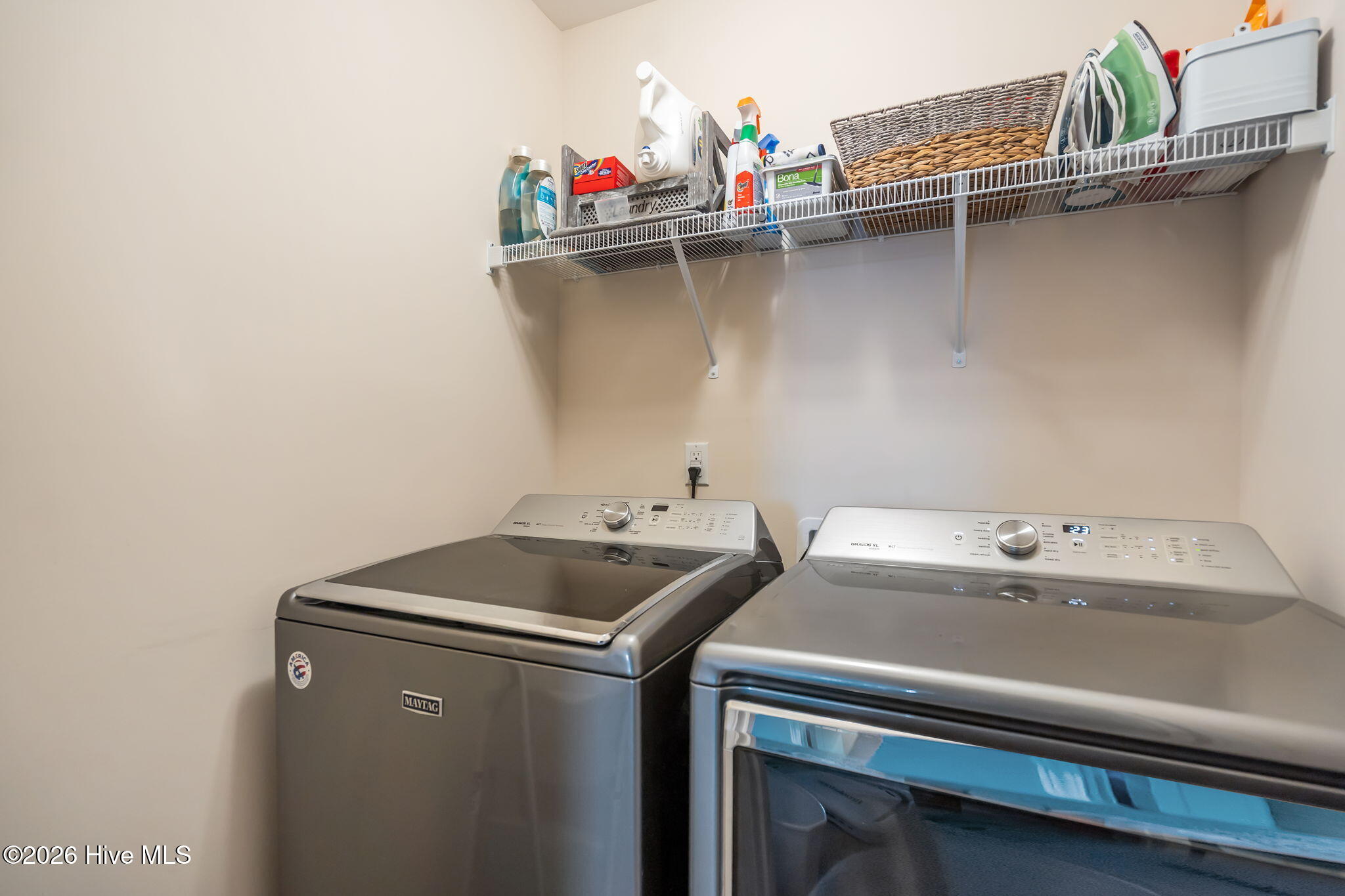 100555693 | Photo 25