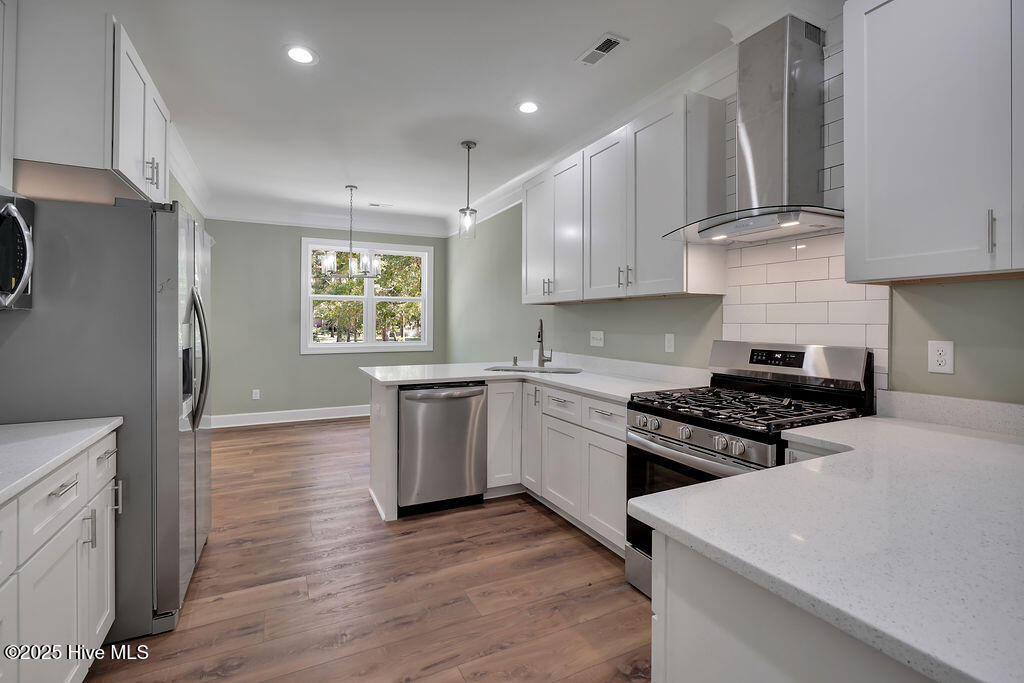 100529552 | Photo 11