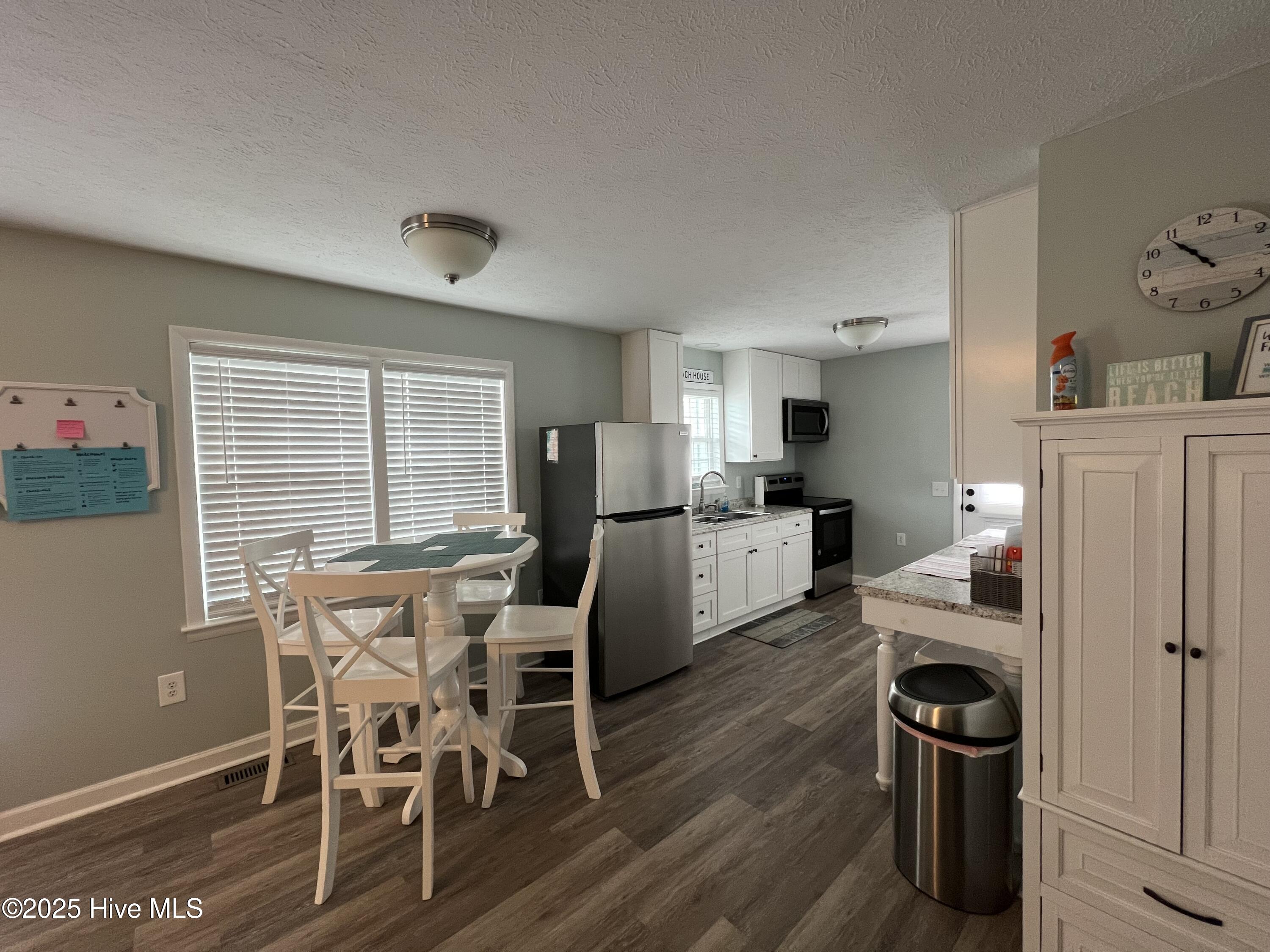 100543020 | Photo 21