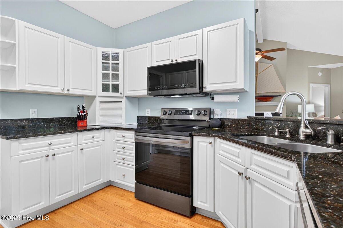 100561885 | Photo 28