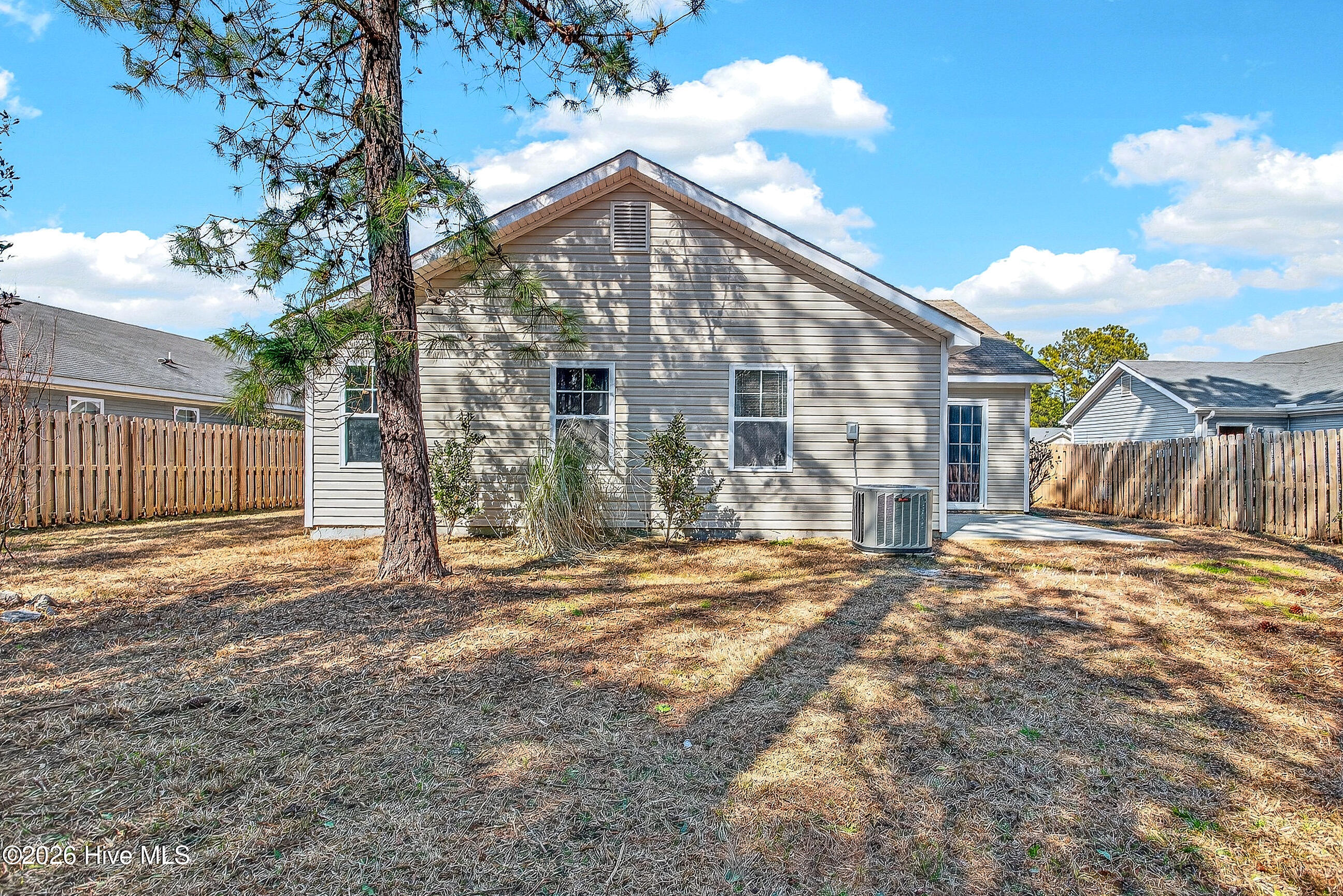 100553930 | Photo 21