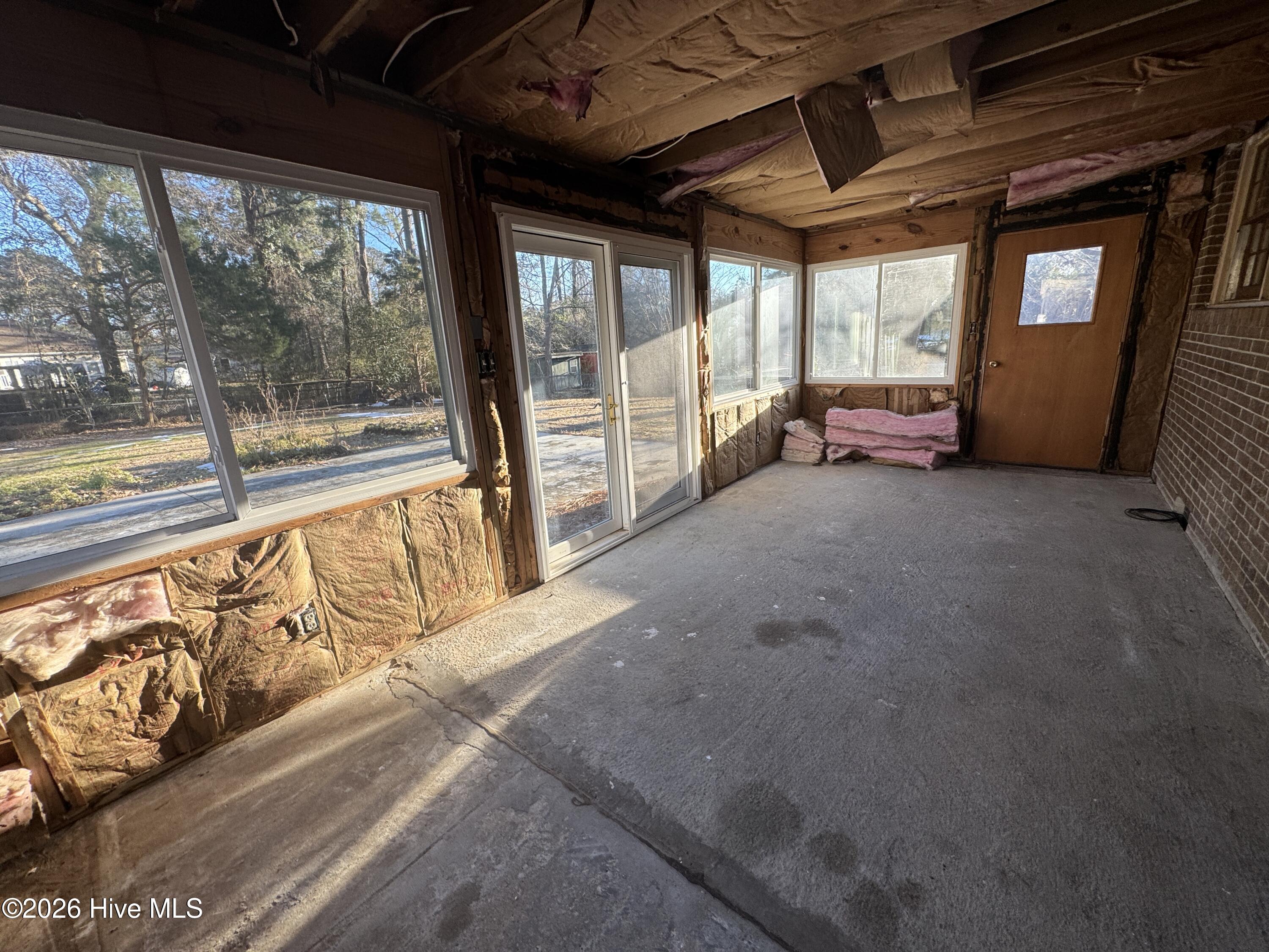 100553396 | Photo 21