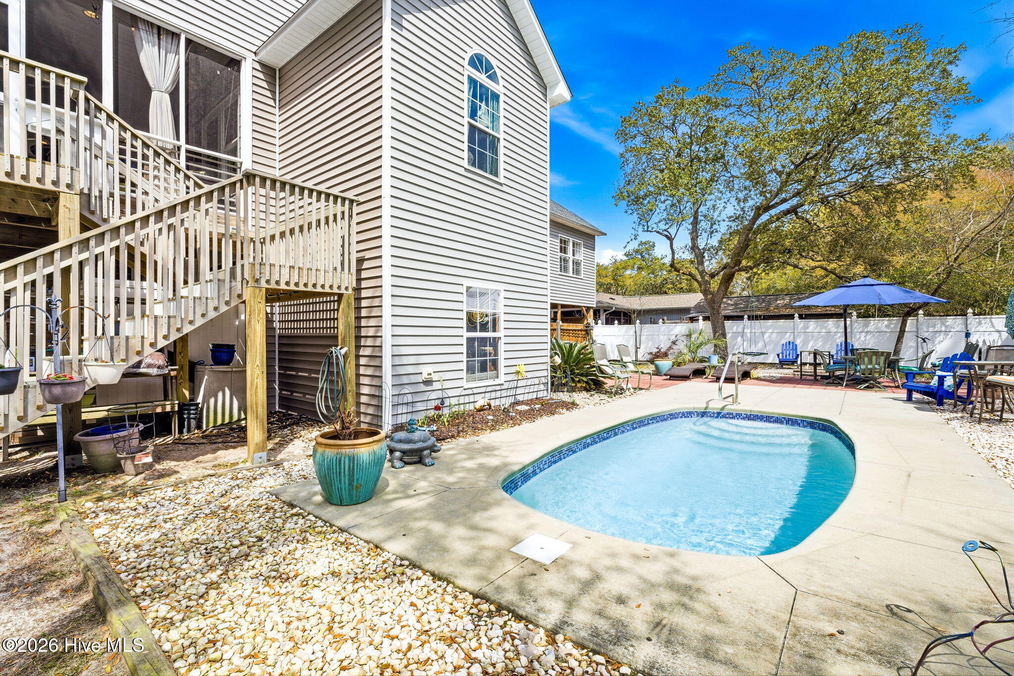 100565063 | Photo 57