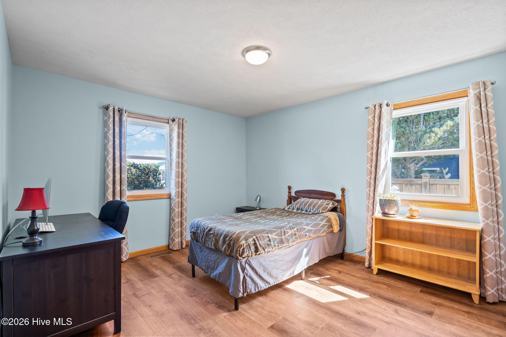 100569191 | Photo 26