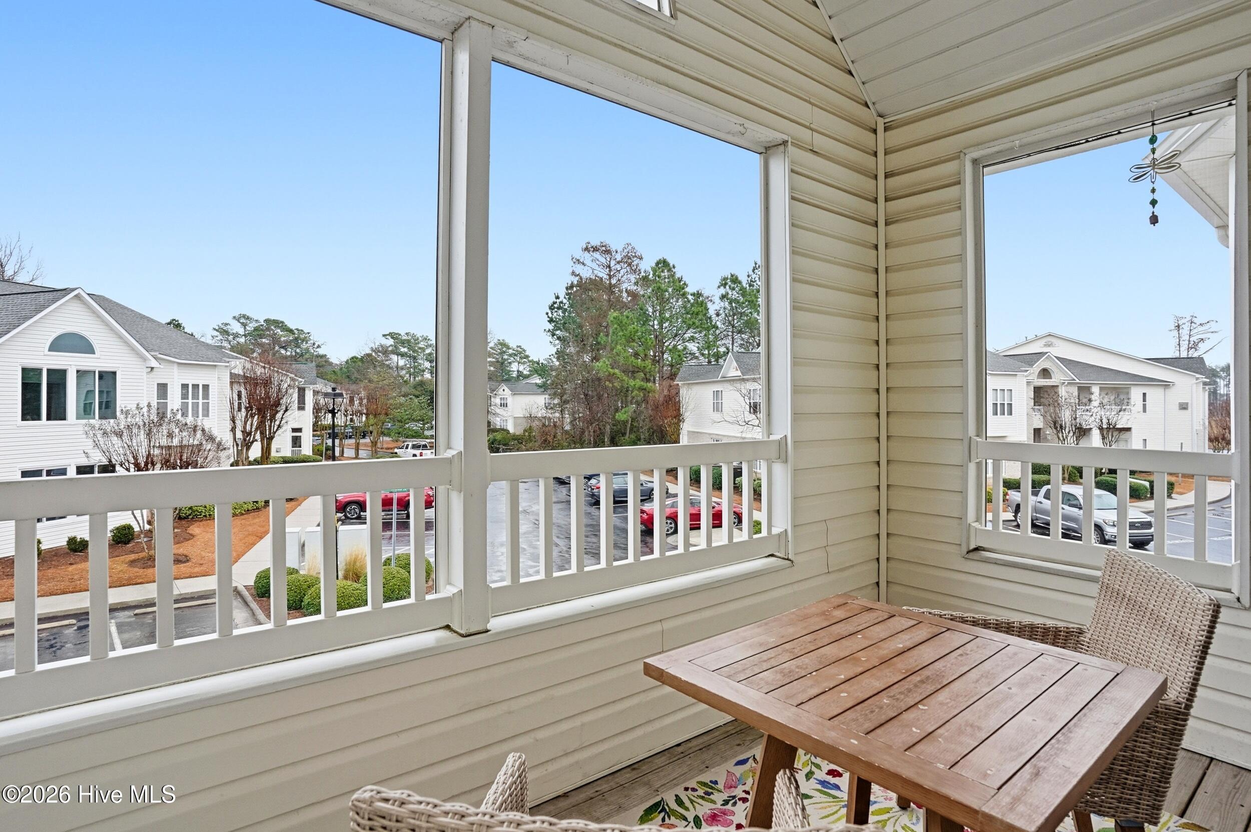 100554334 | Photo 23