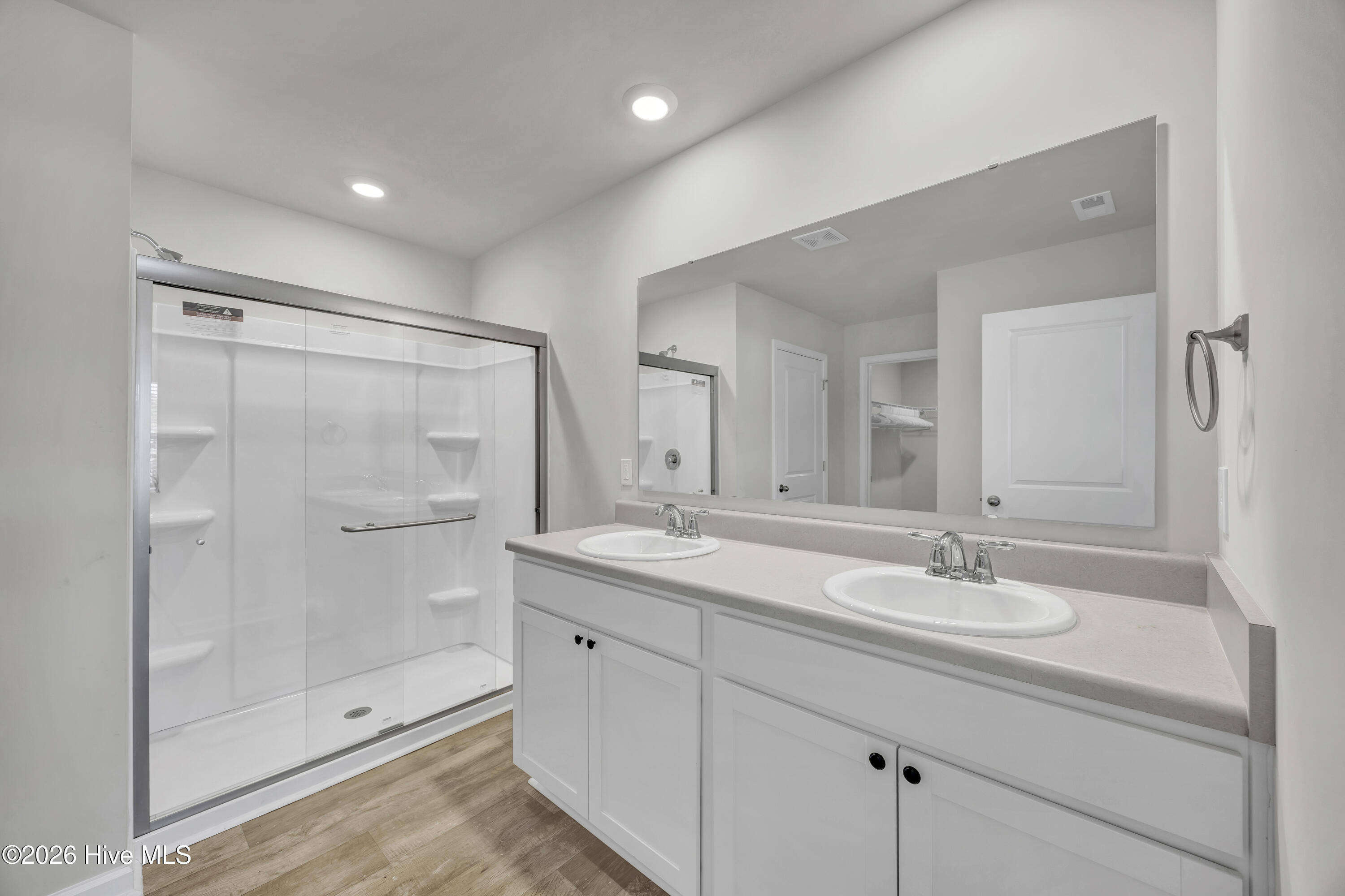 100547237 | Photo 20