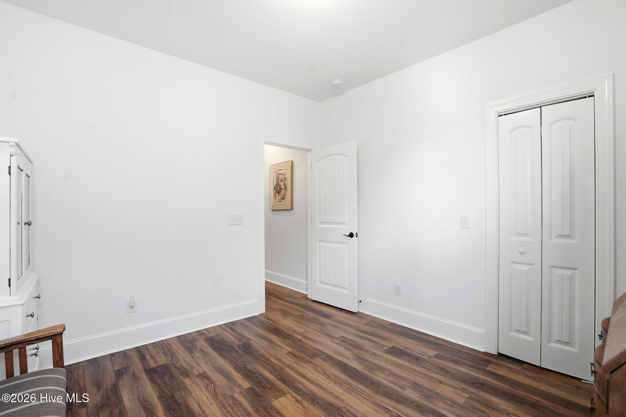 100559439 | Photo 64