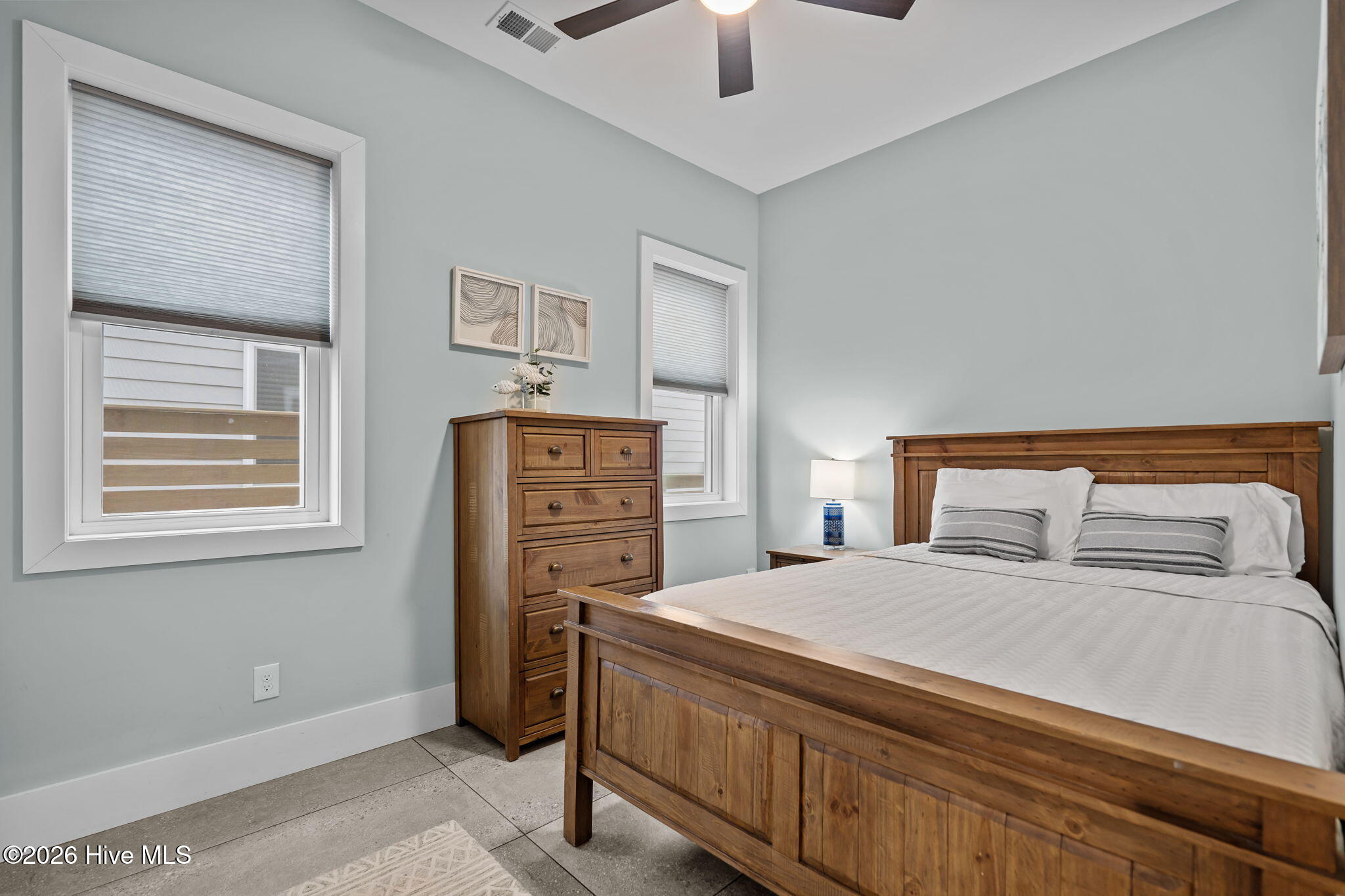 100552743 | Photo 29