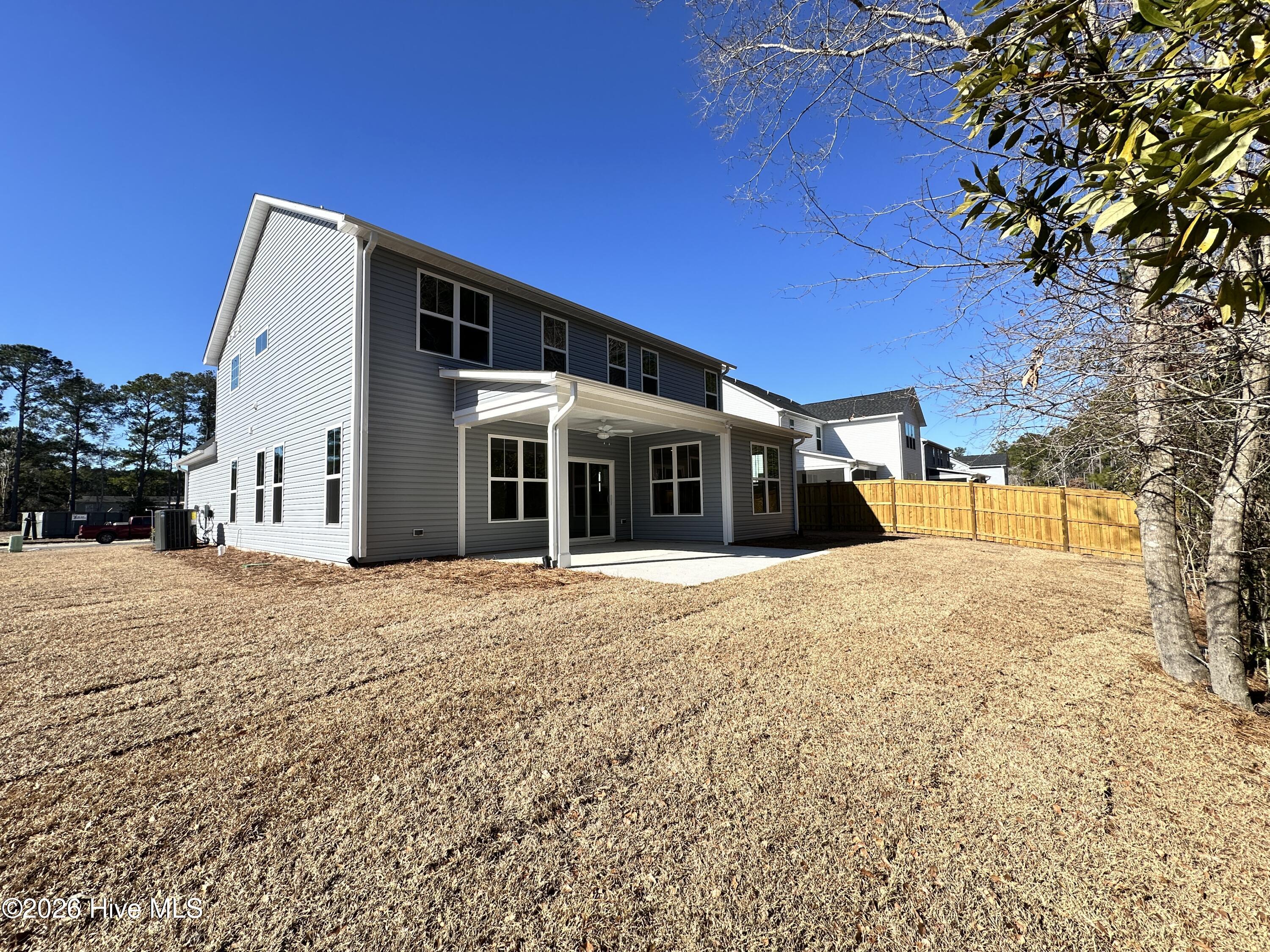 100537136 | Photo 13