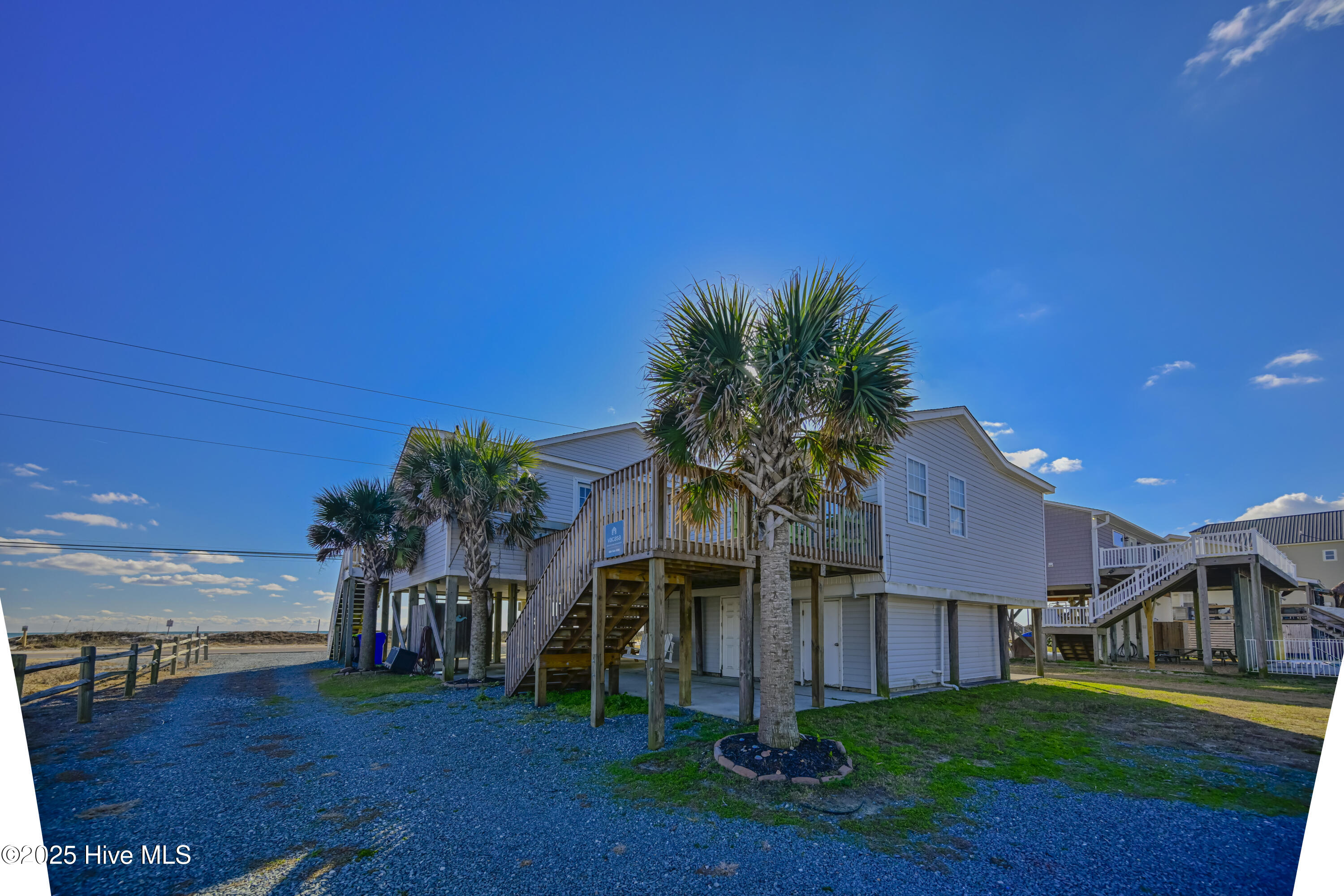 100482049 | Photo 14