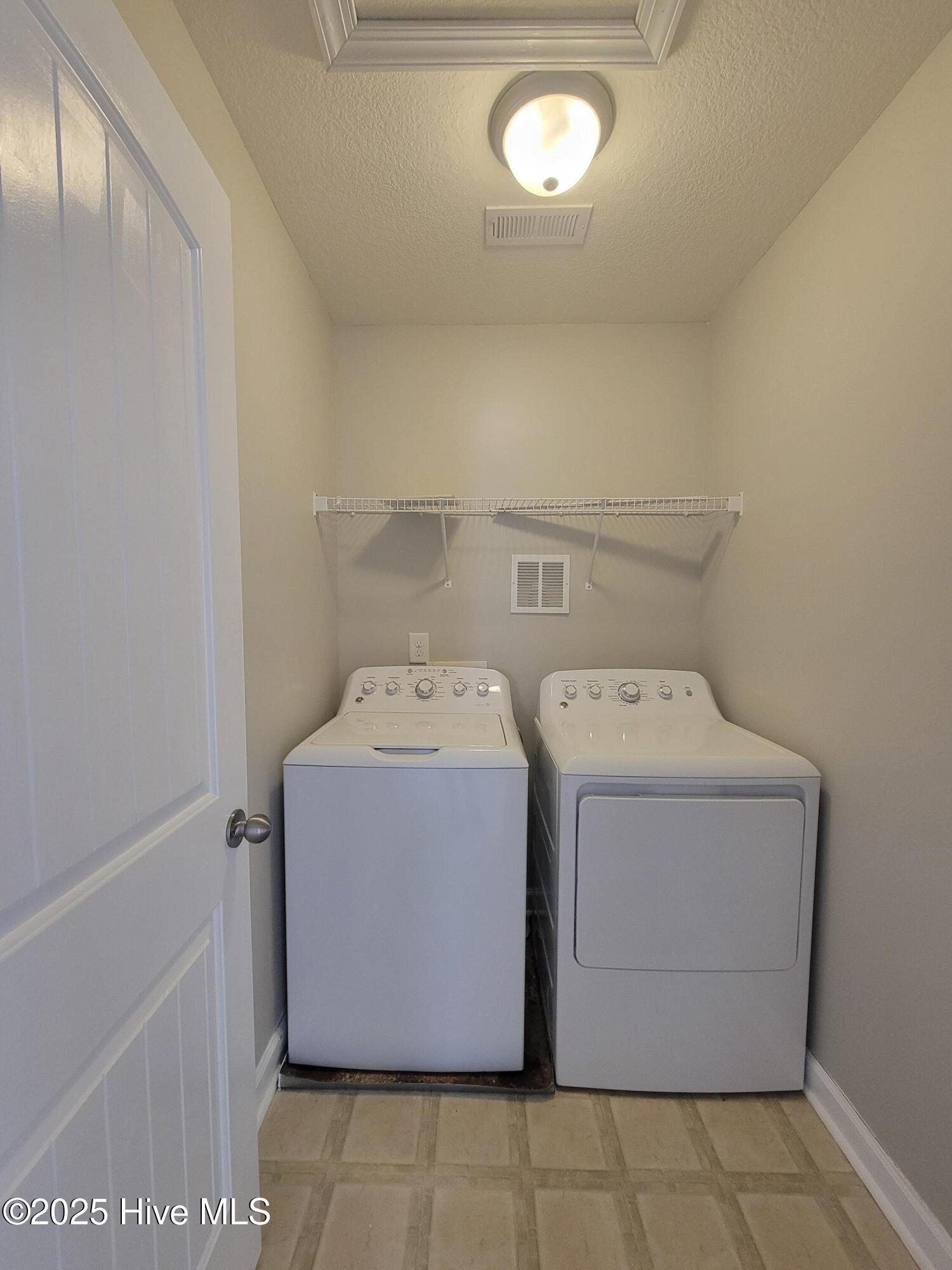 100537987 | Photo 19