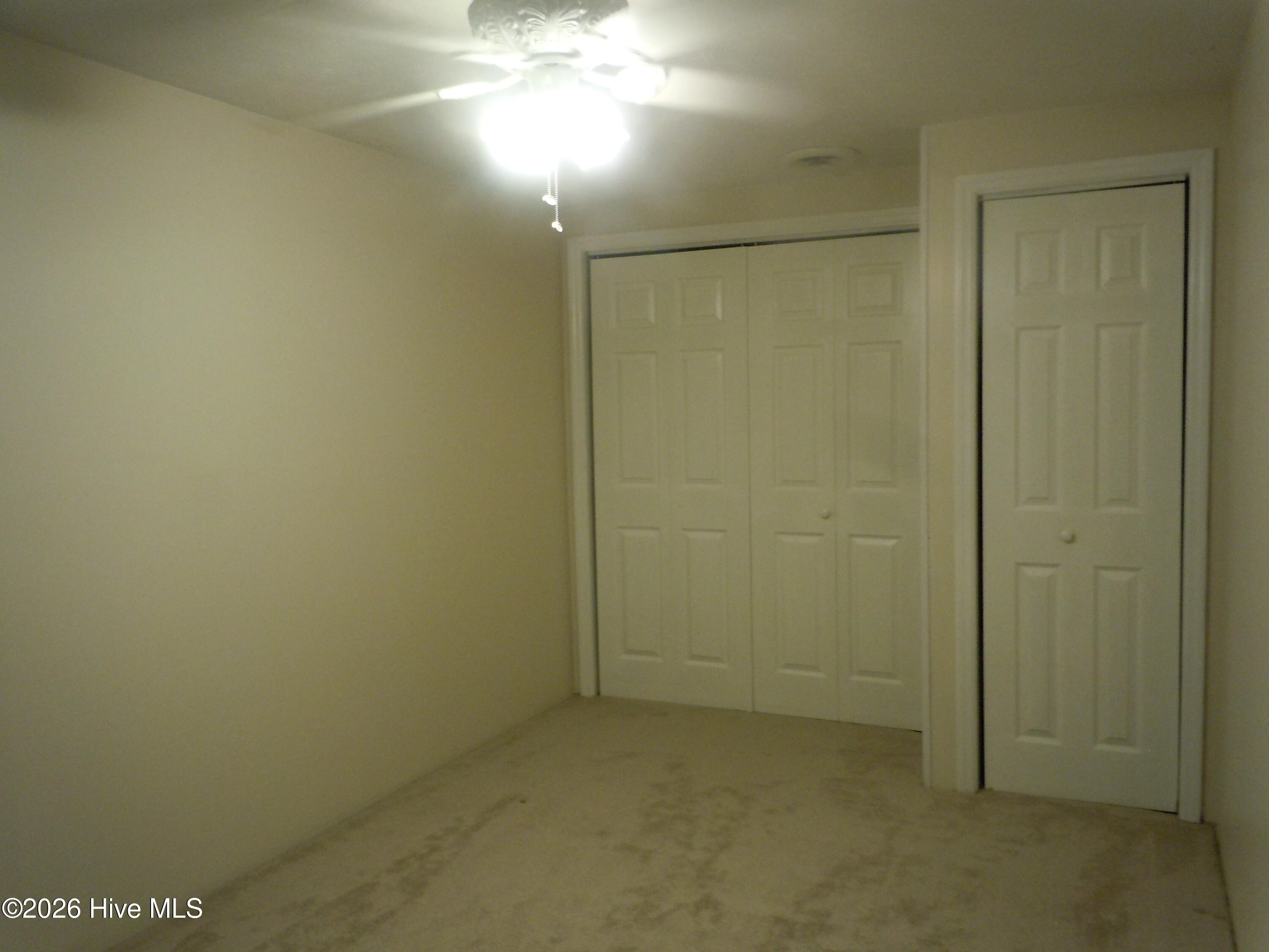 100565129 | Photo 52