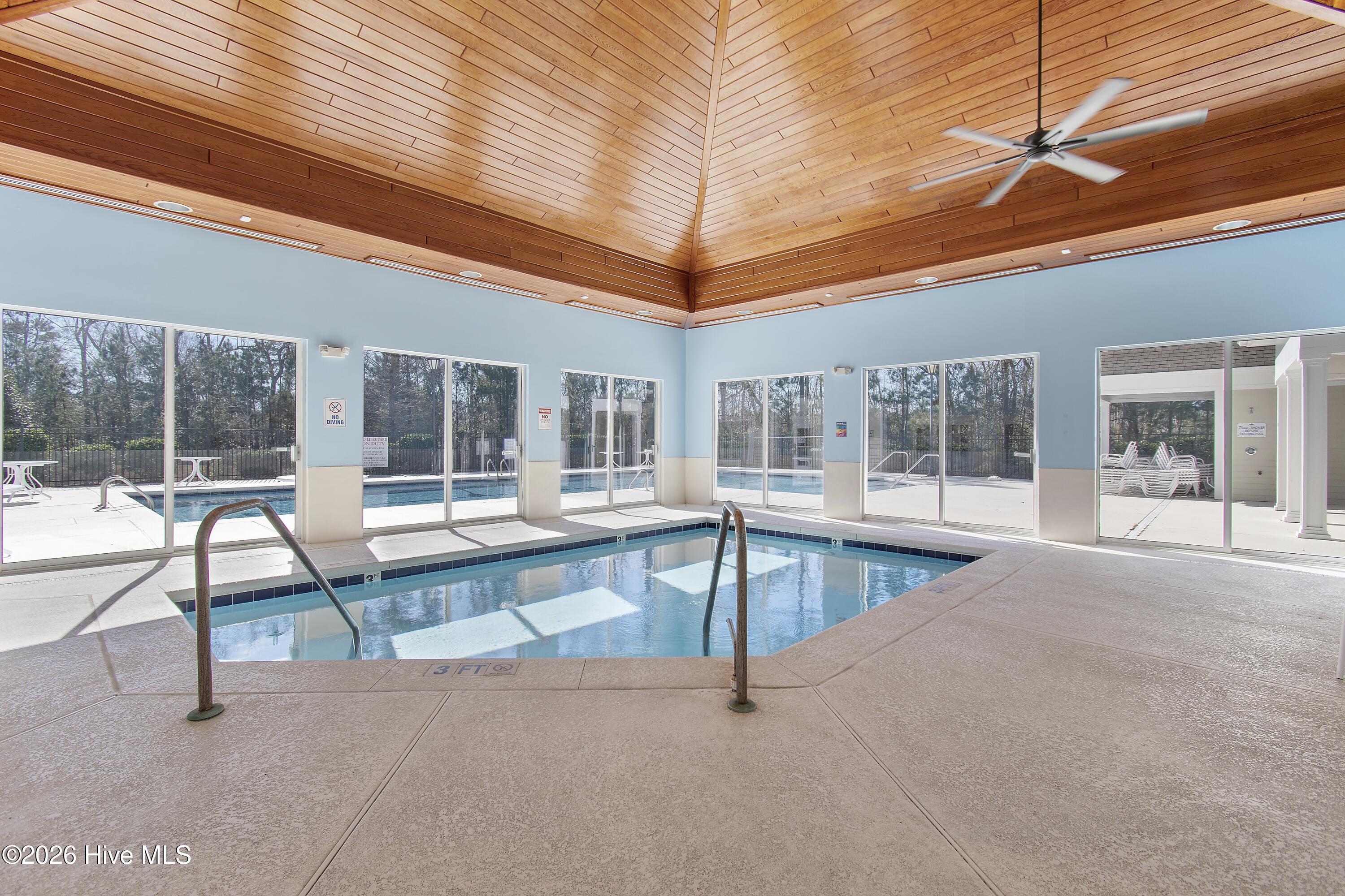 100554573 | Photo 56