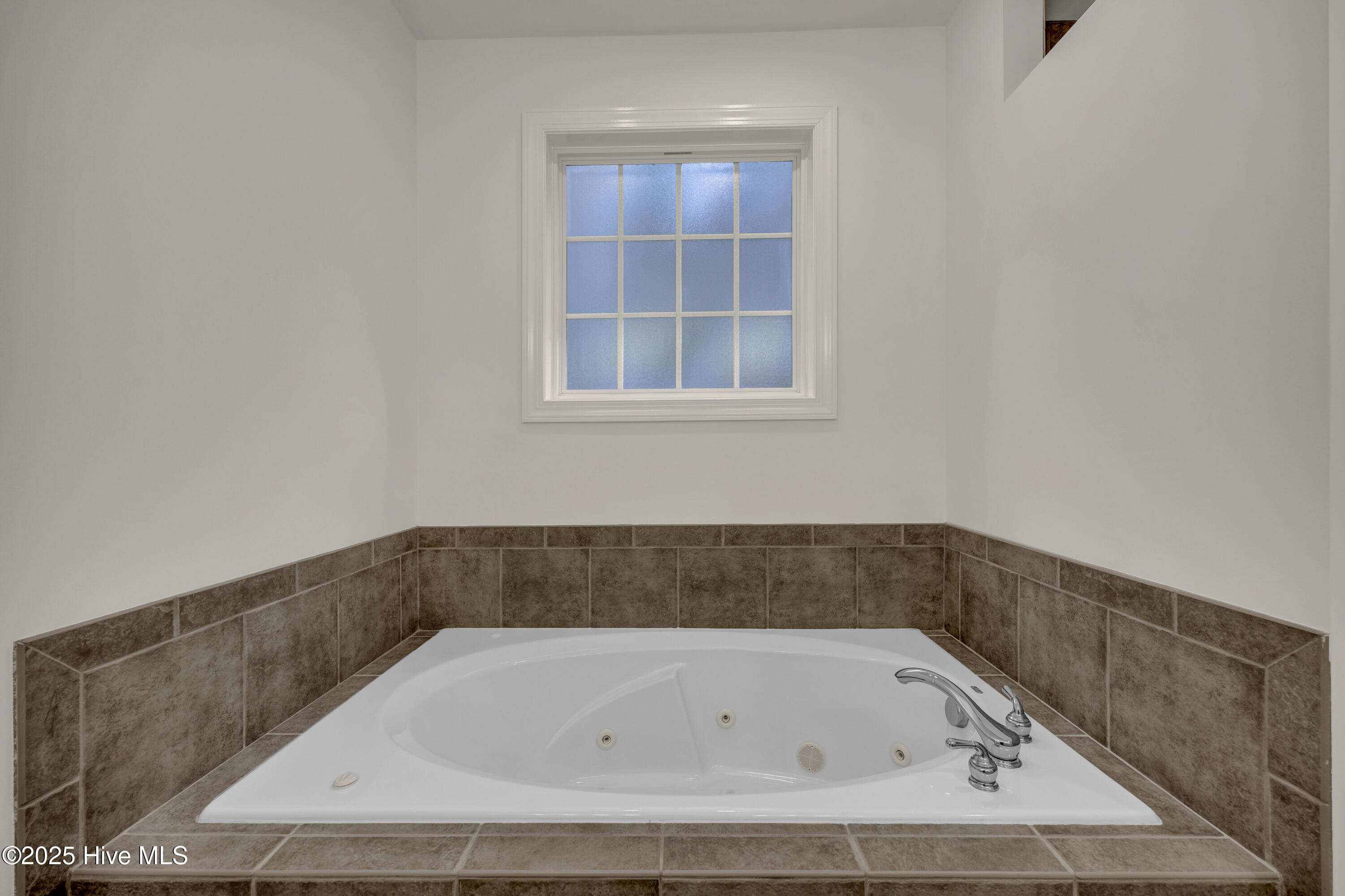 100543175 | Photo 17