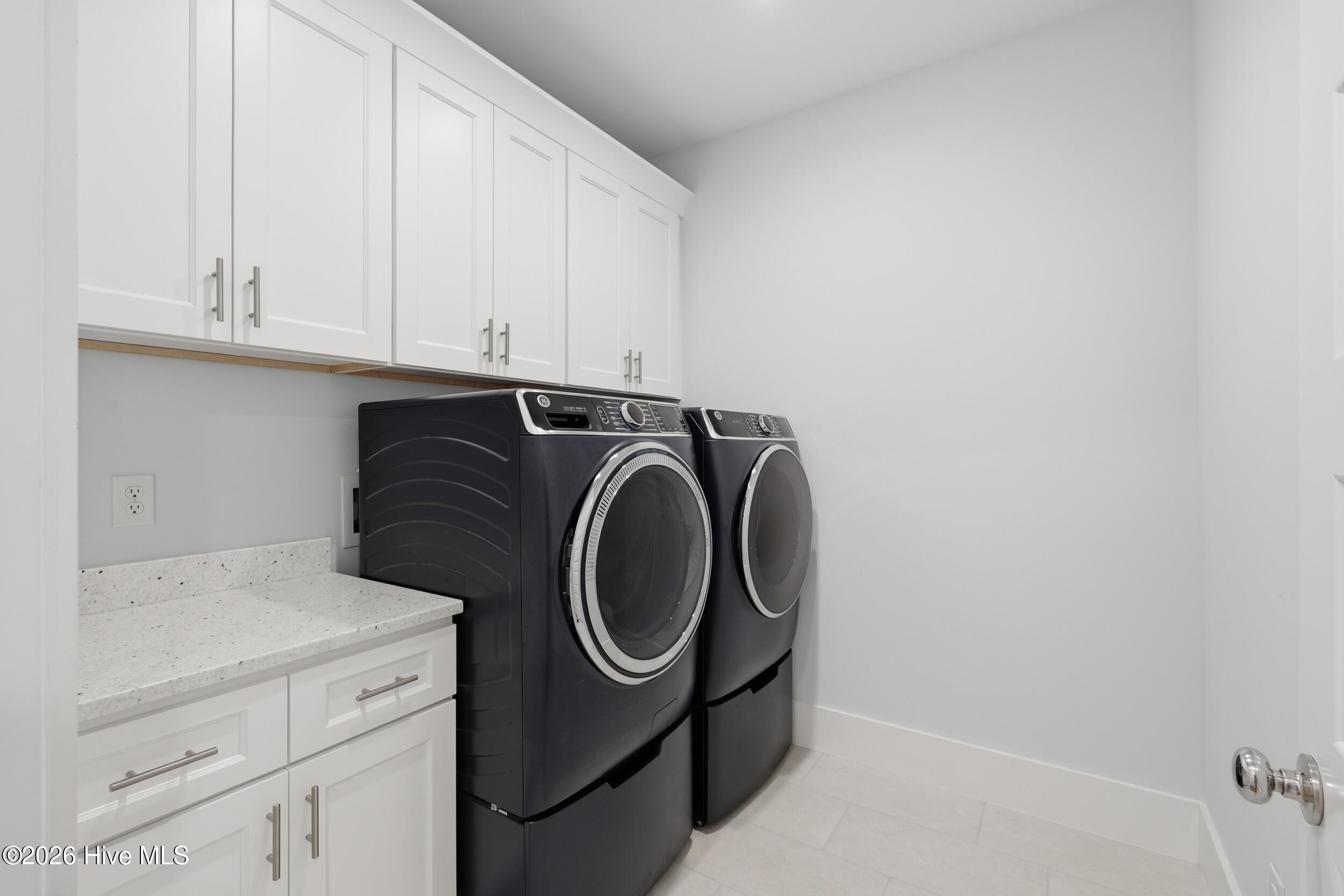 100563980 | Photo 69