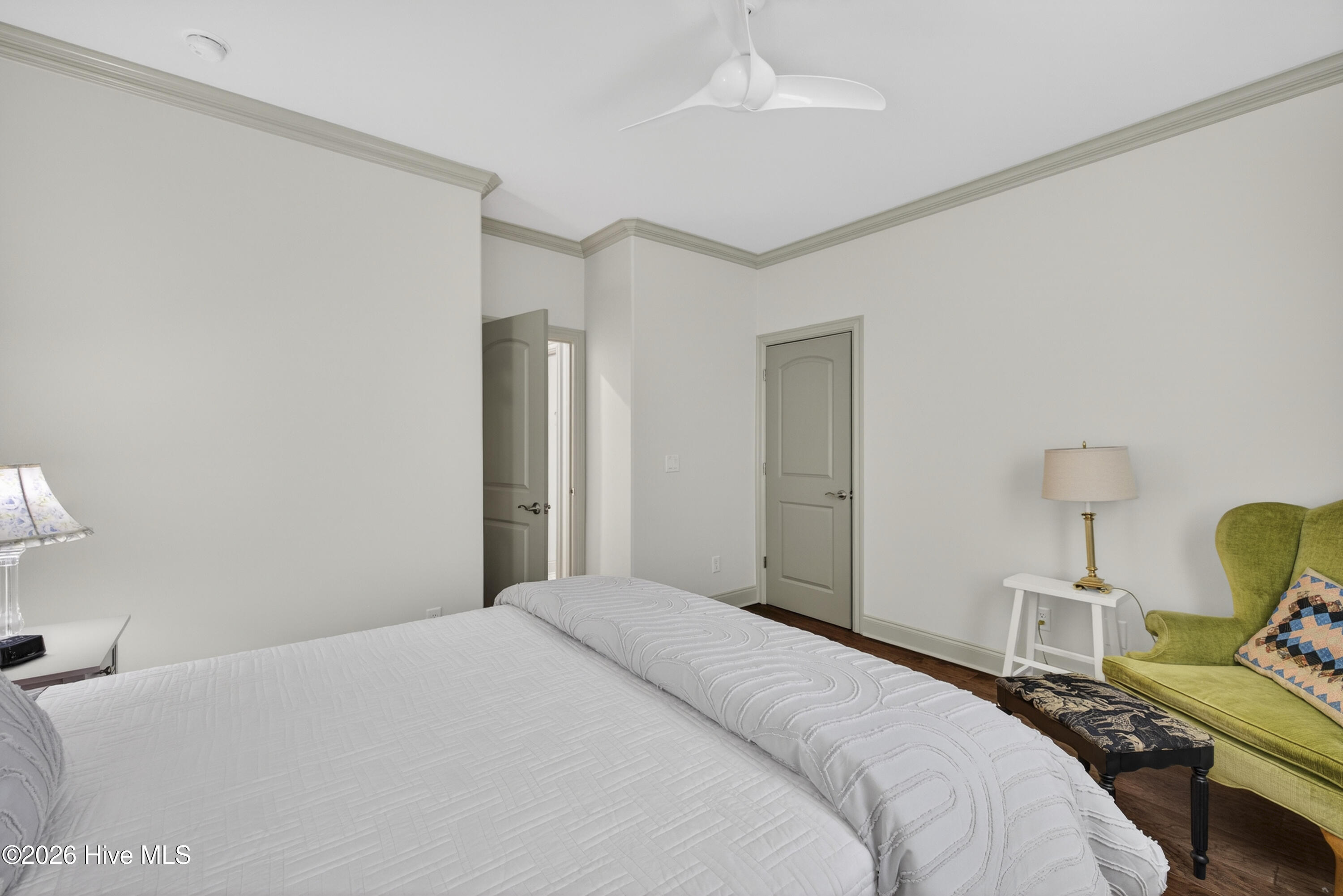 100551916 | Photo 34