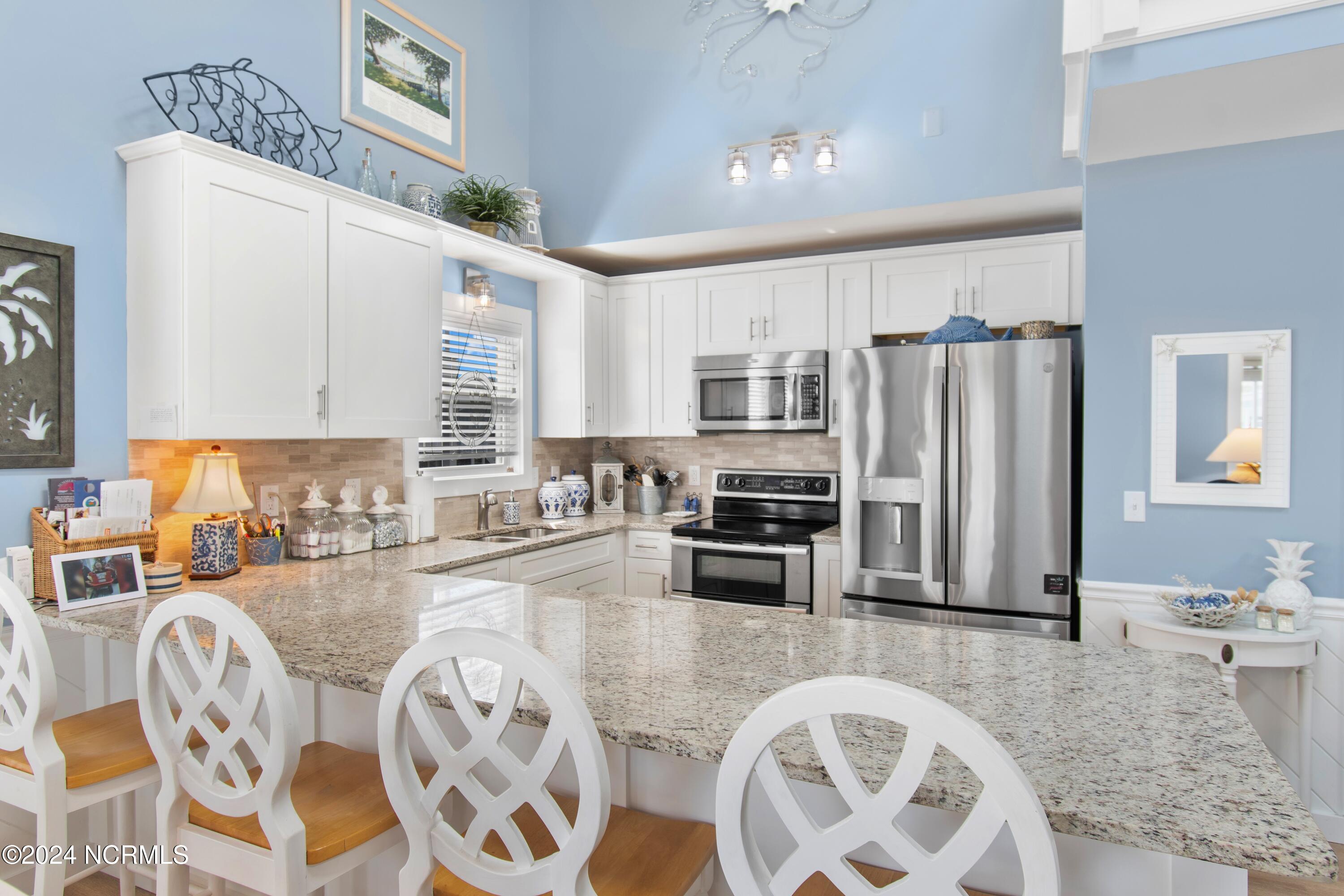 100566016 | Photo 18