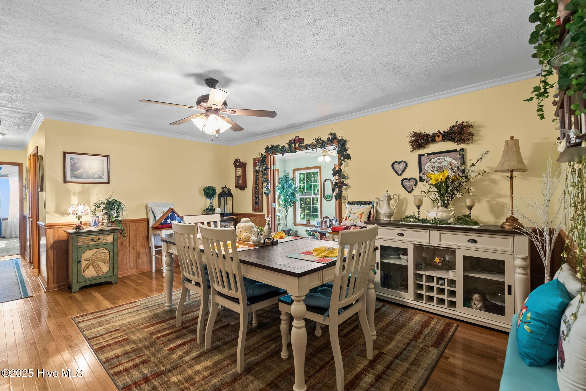 100532446 | Photo 21