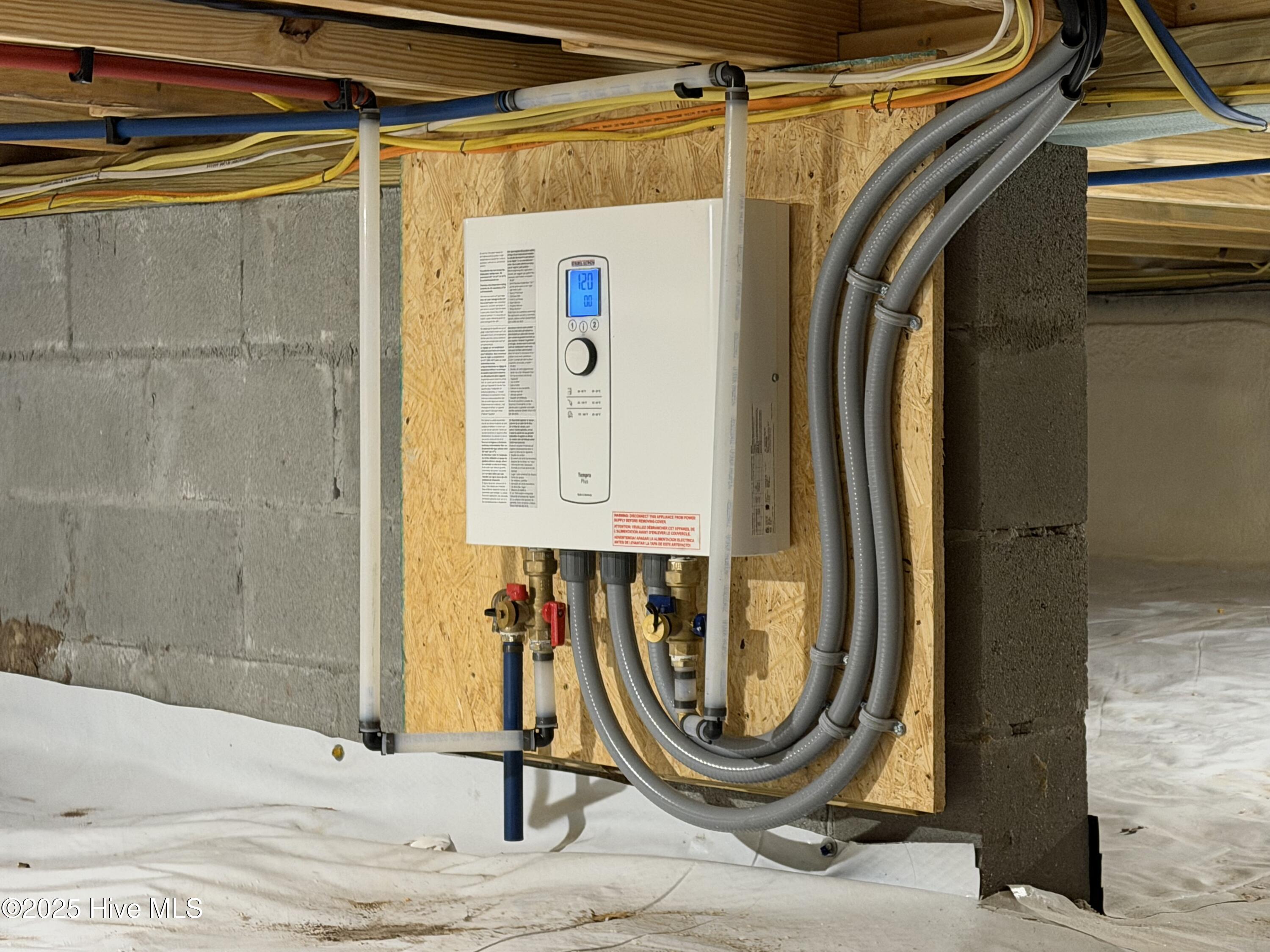 100548446 | Photo 32