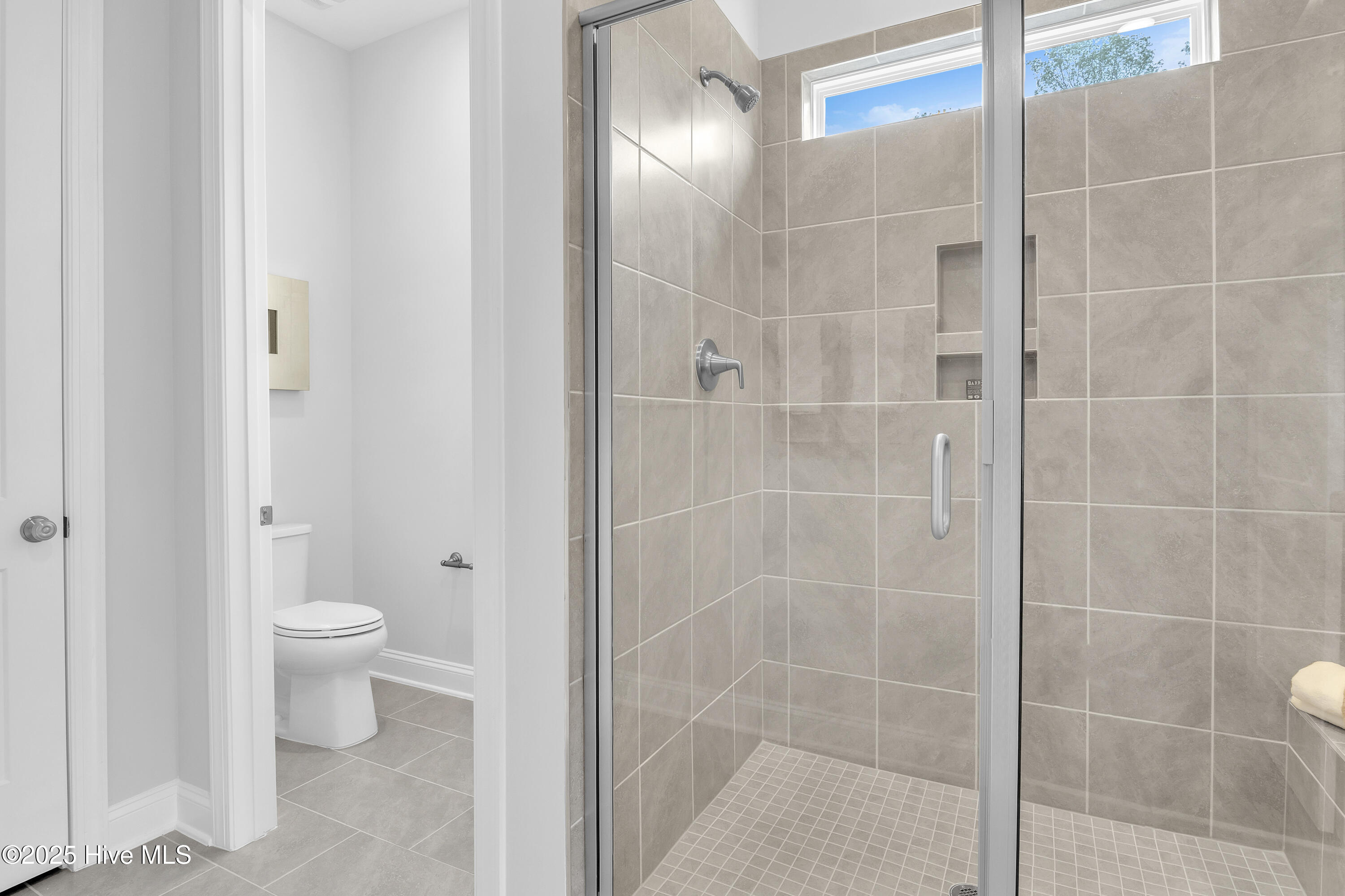 100556059 | Photo 19