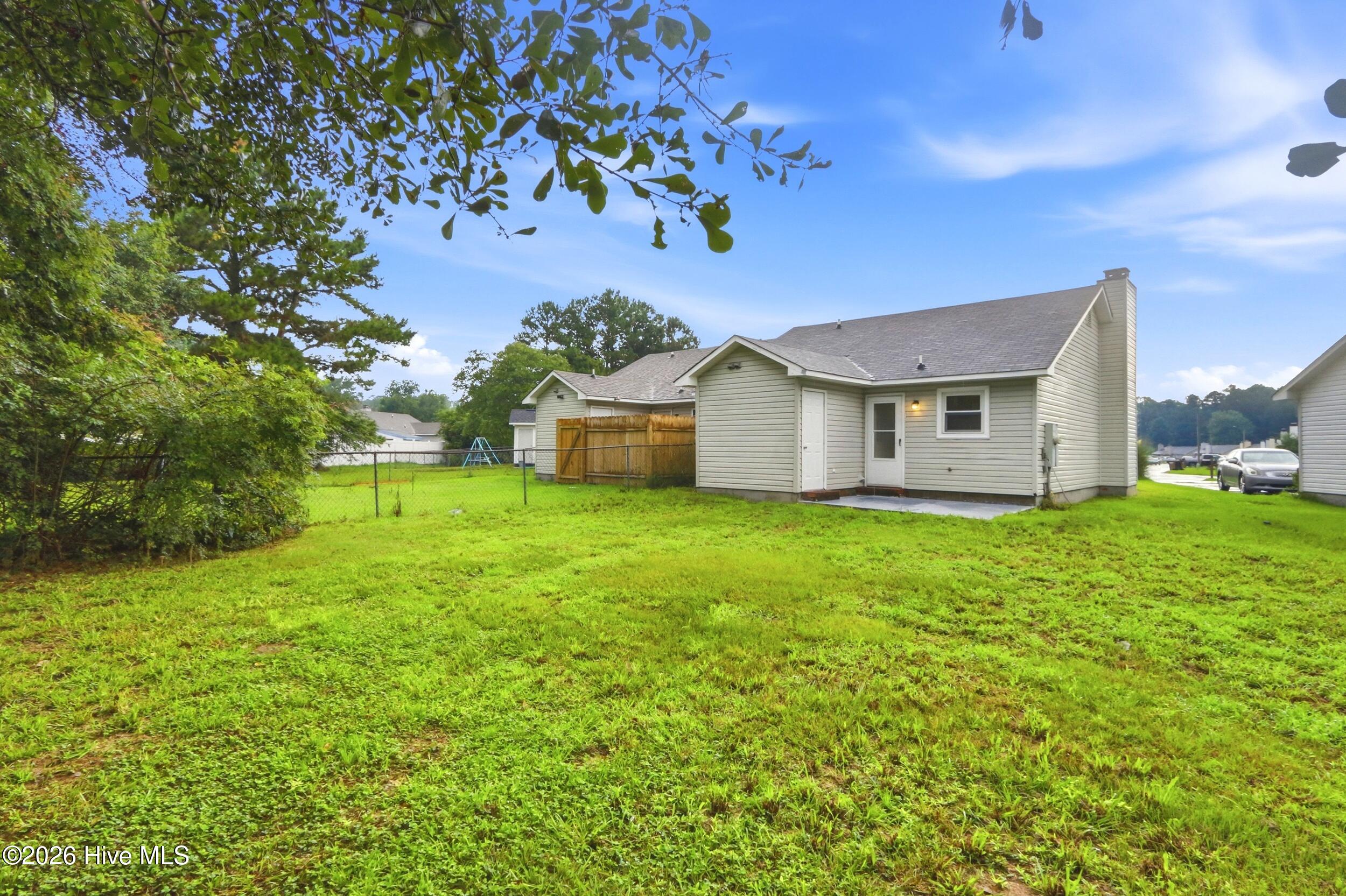 125 Live Oak Court,Midway Park