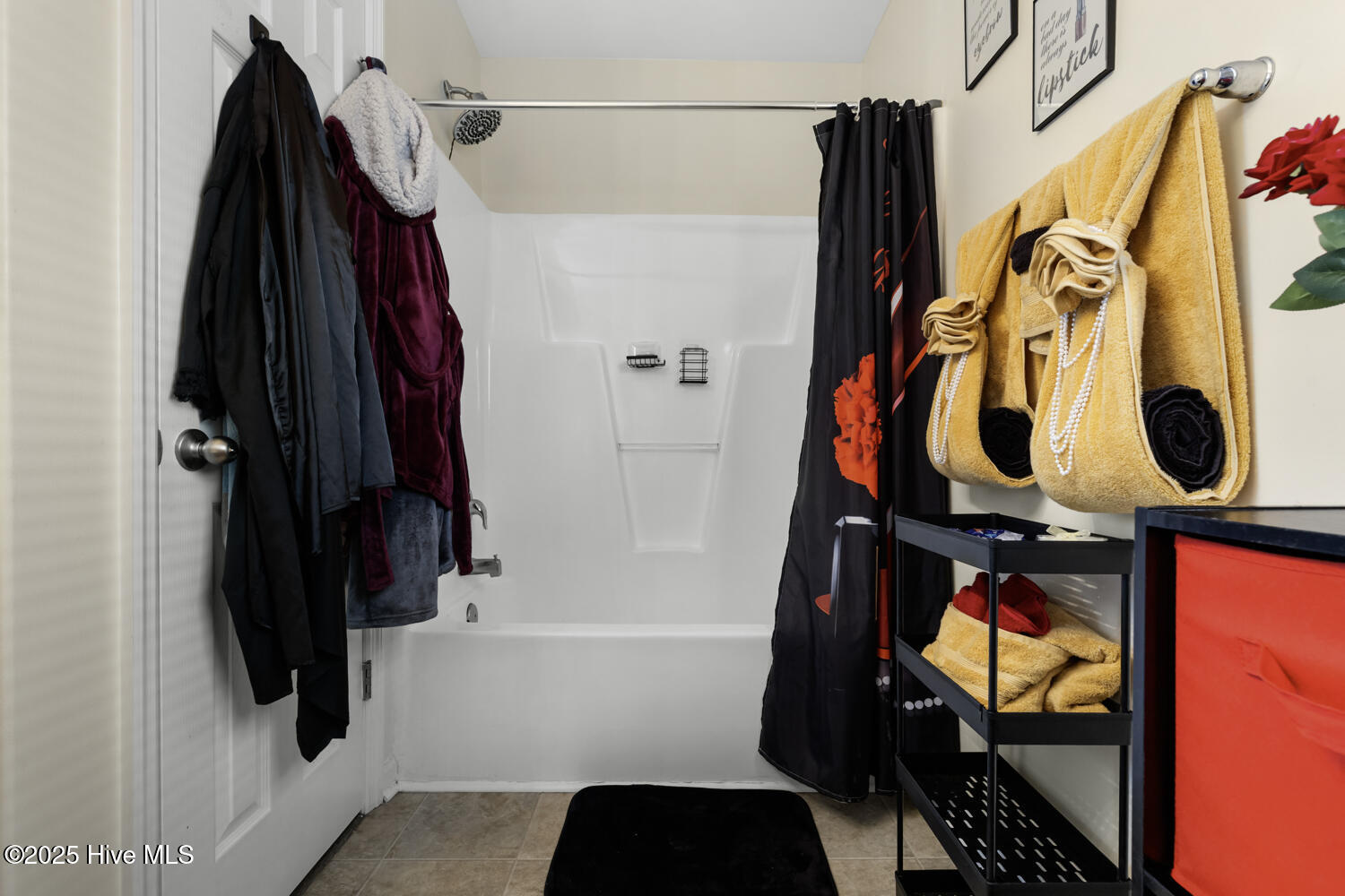 100530118 | Photo 14