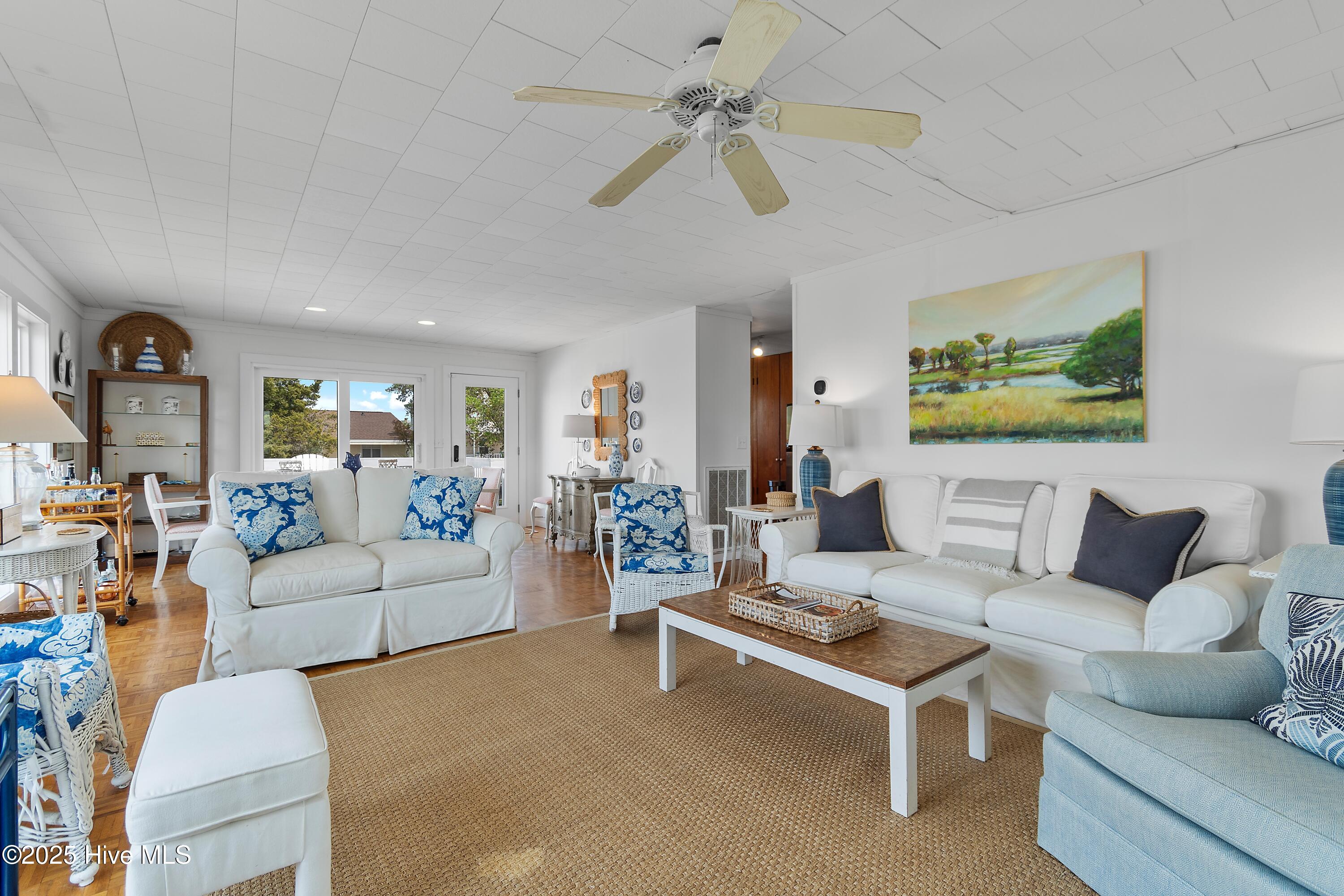 100503570 | Photo 20