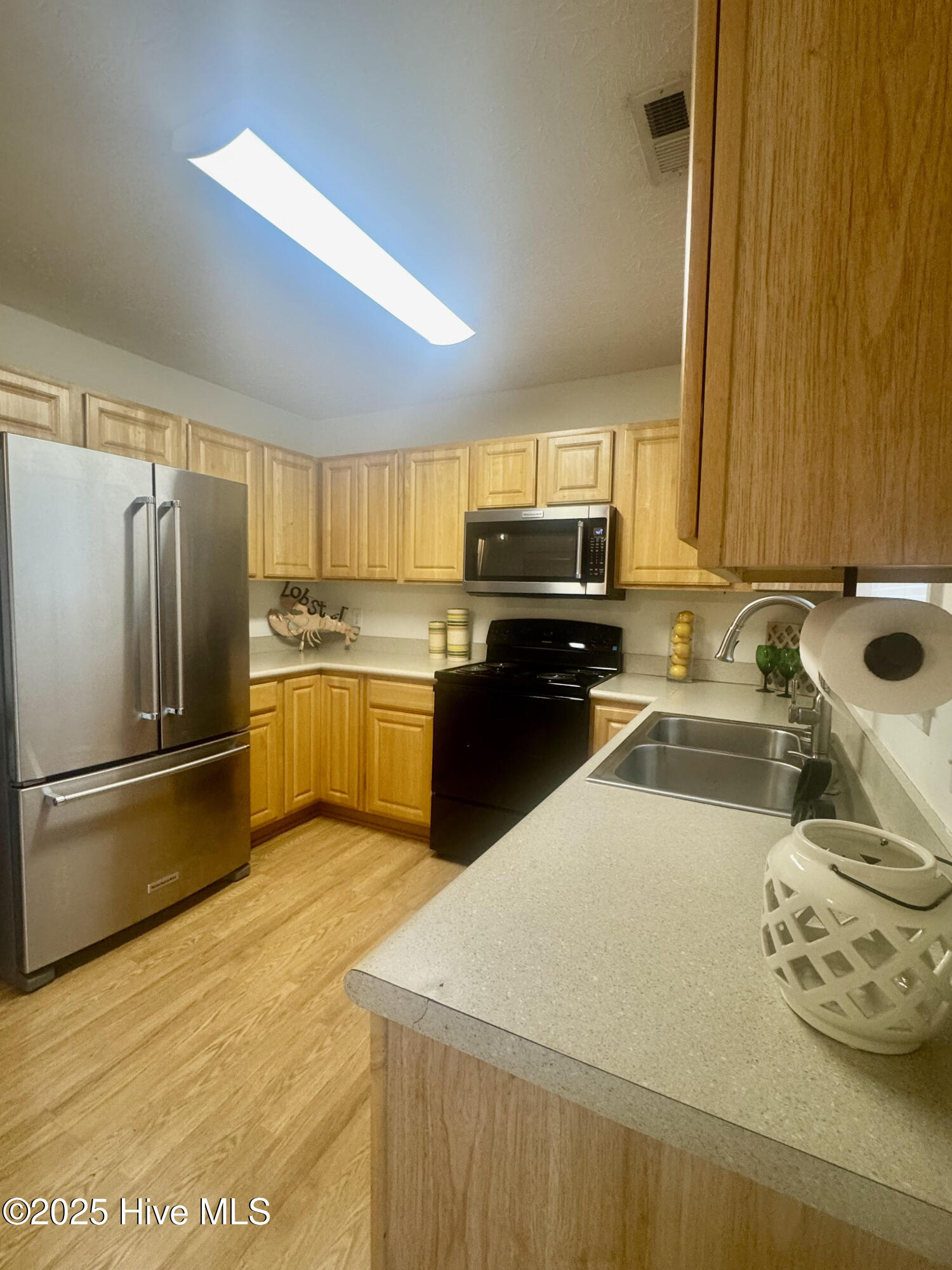 100544308 | Photo 11