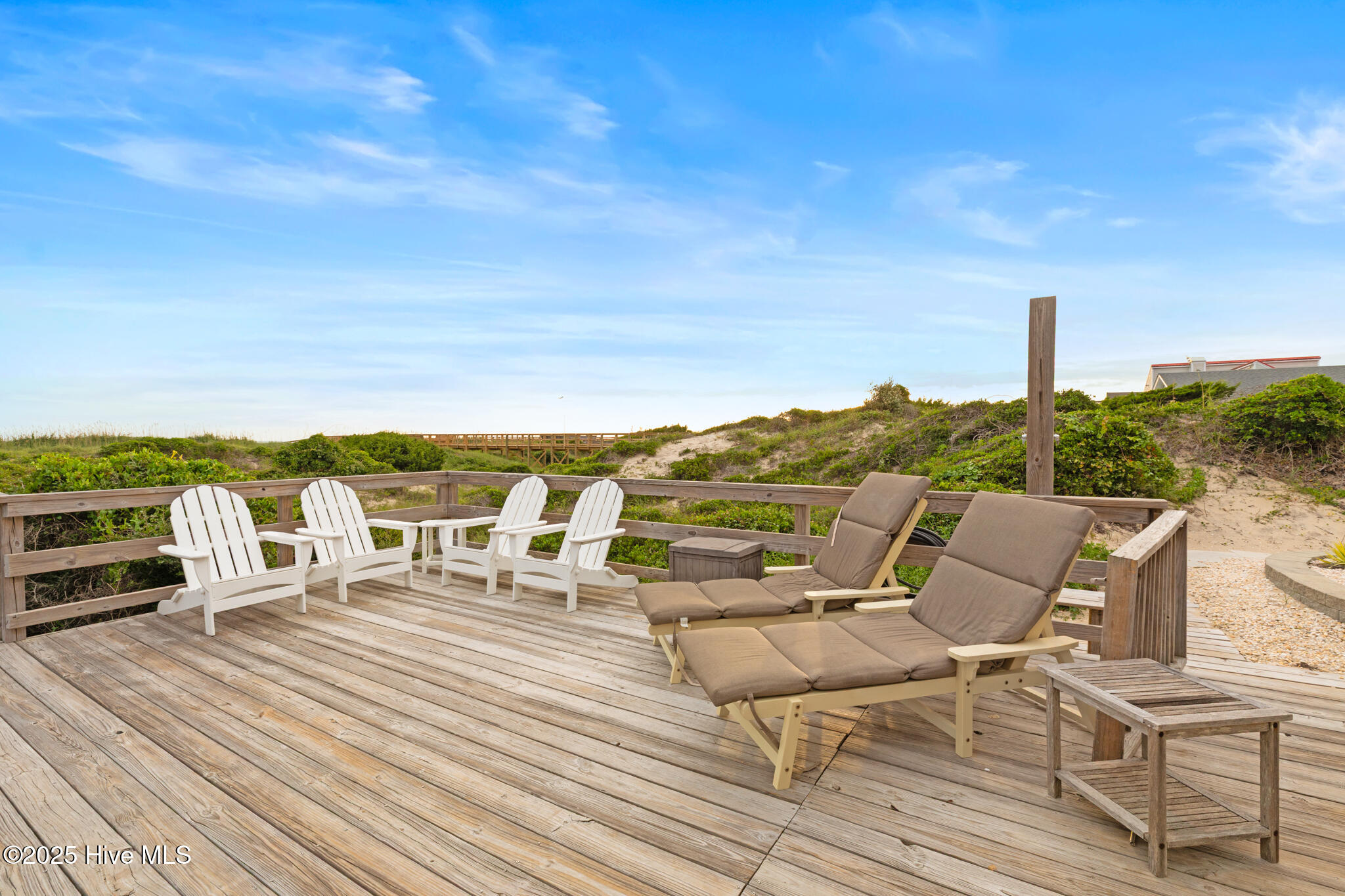 100531510 | Photo 25