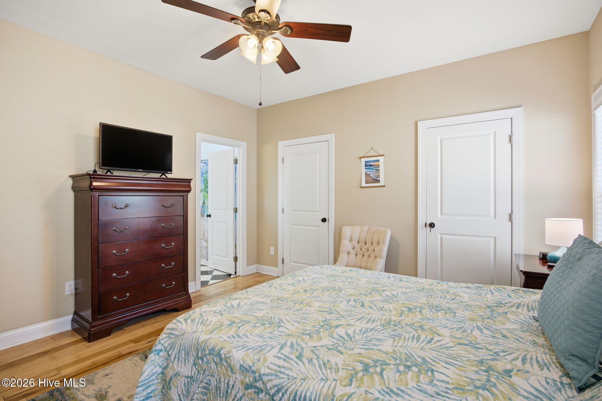 100569649 | Photo 18