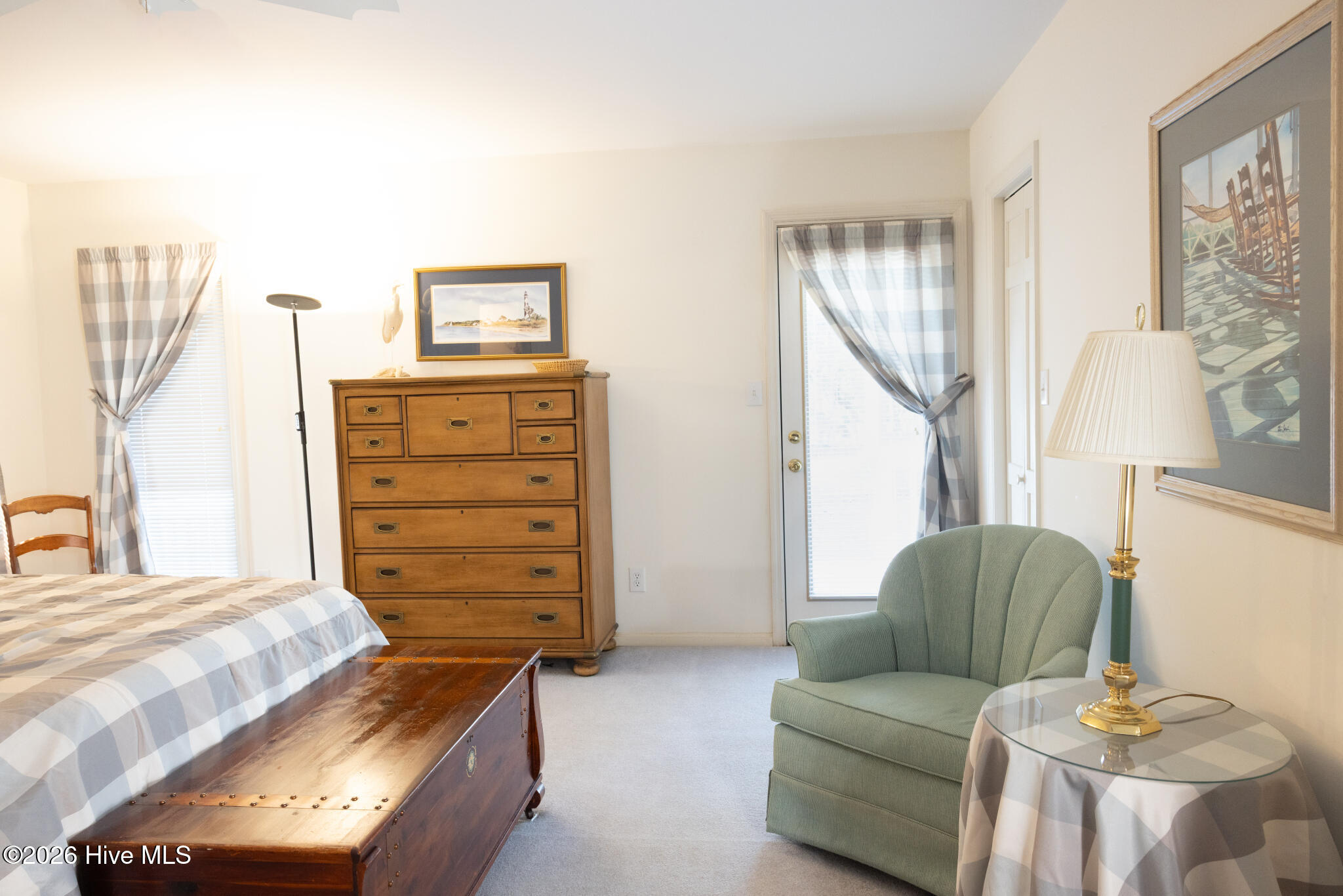 100547125 | Photo 21