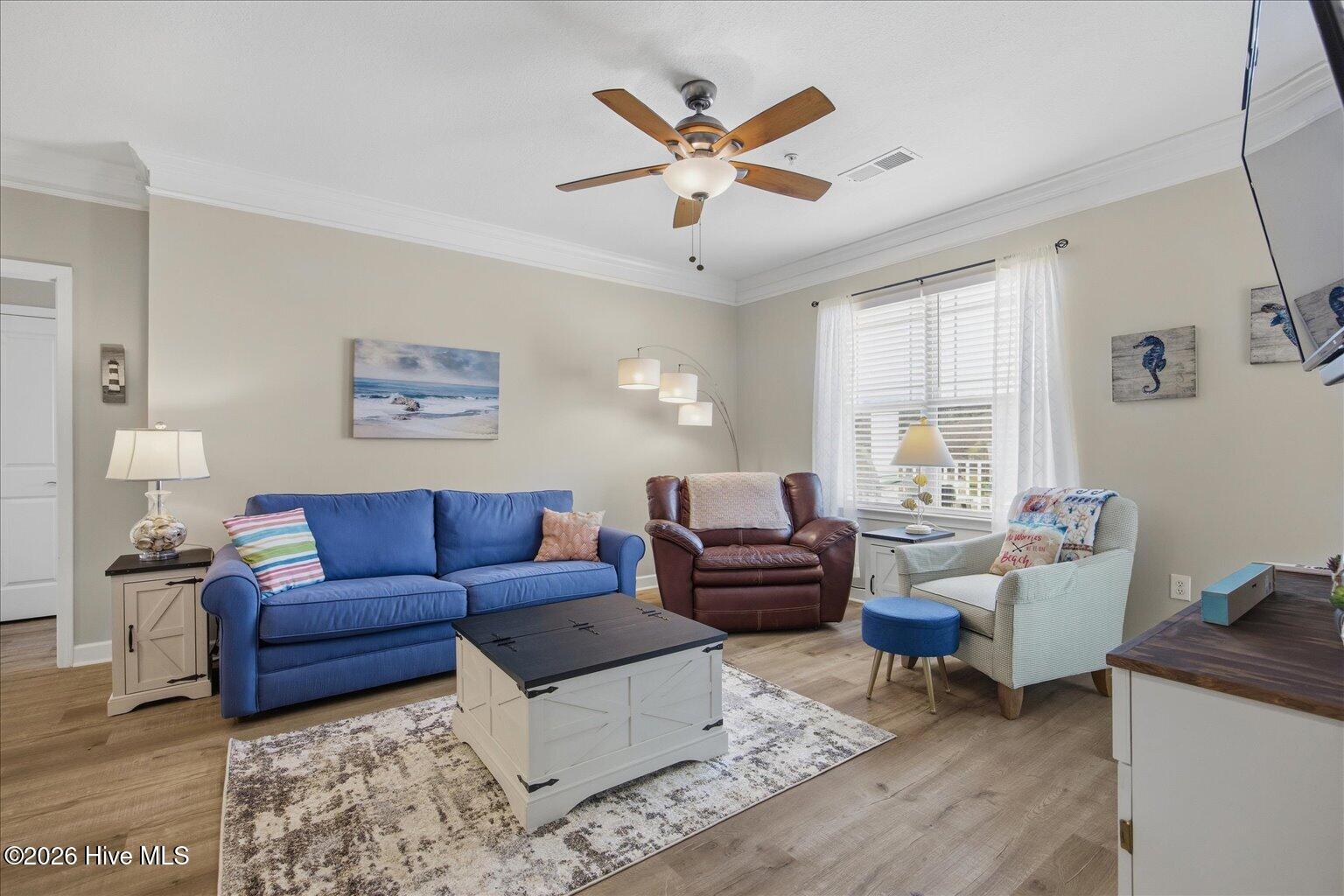 100558863 | Photo 10