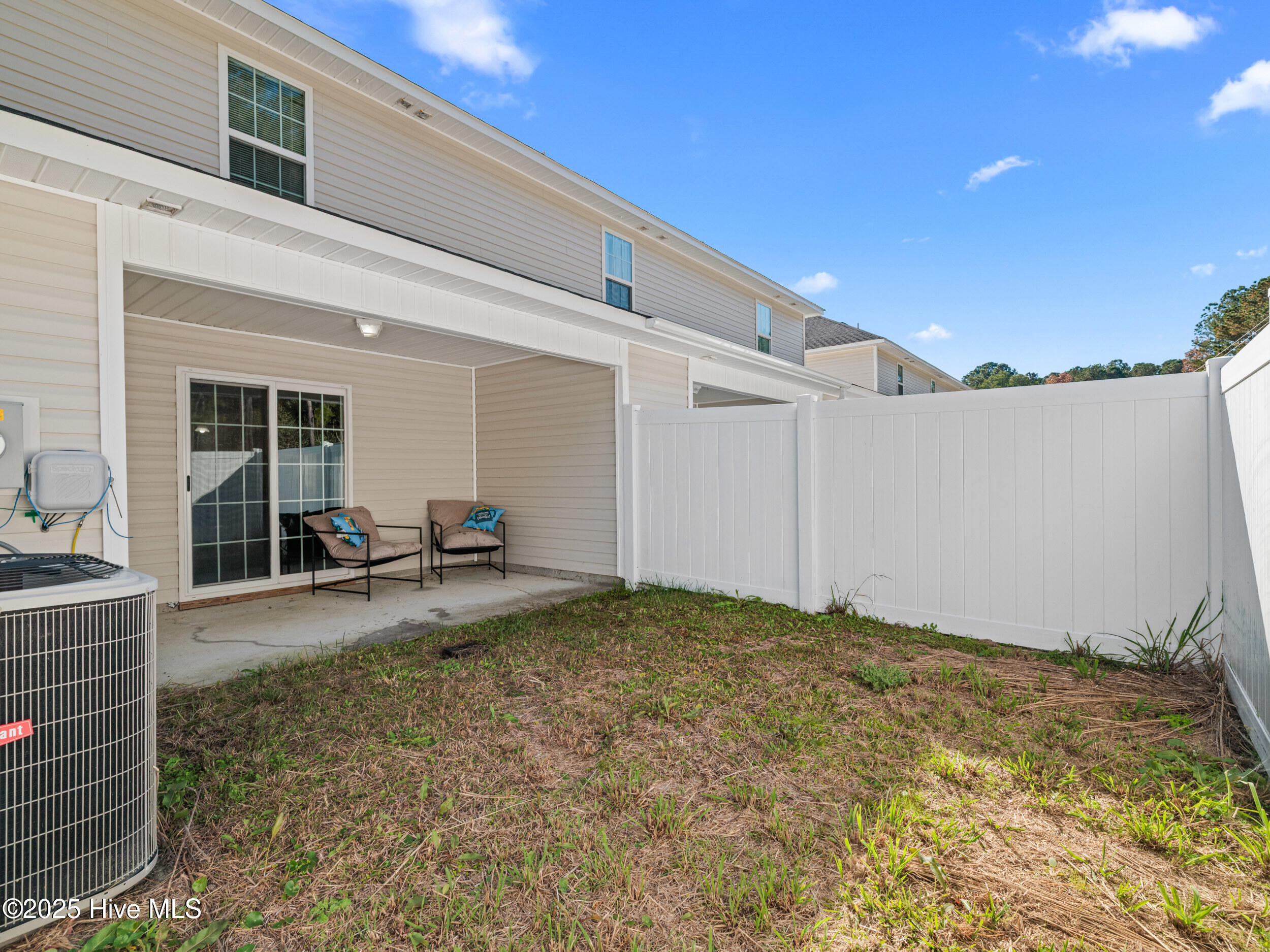 100541514 | Photo 30